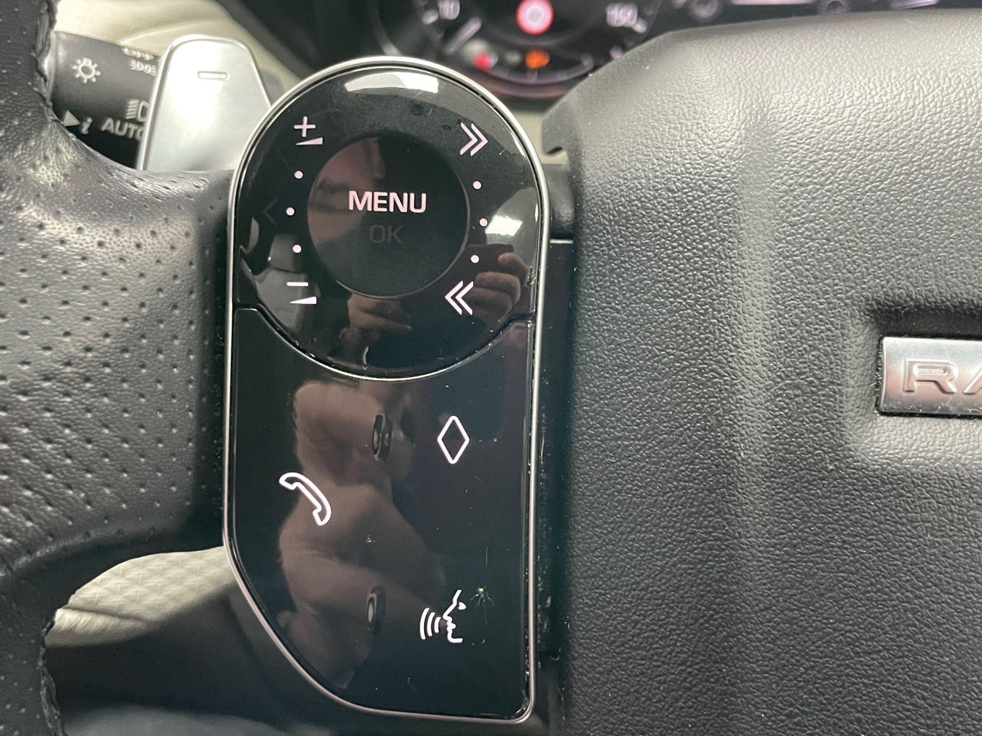 Land Rover Range Rover Velar - Image 35