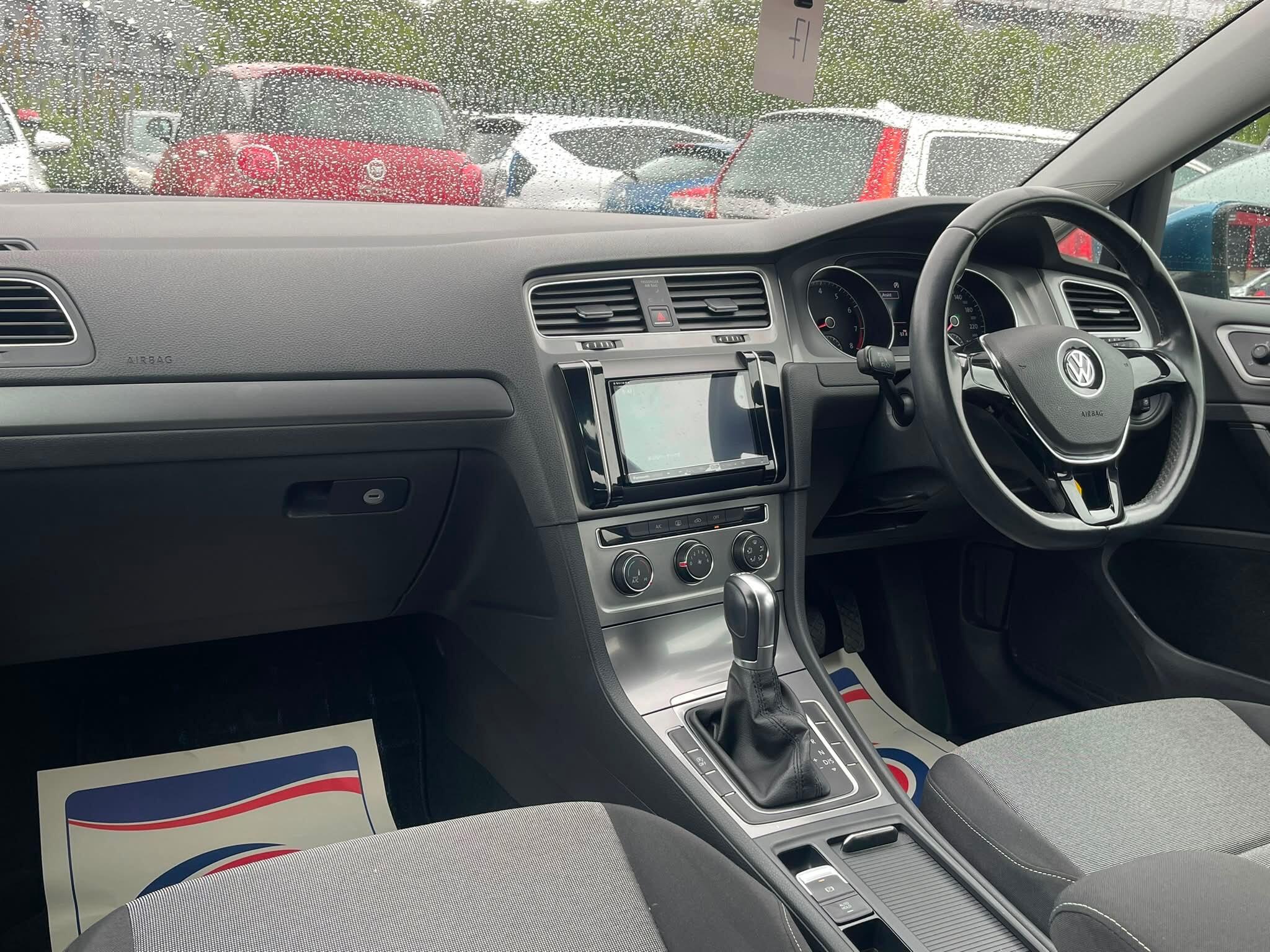 Volkswagen Golf - Image 15