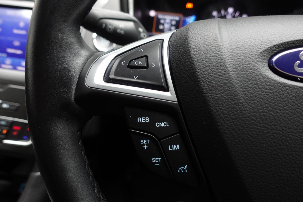 Ford Mondeo - Image 35