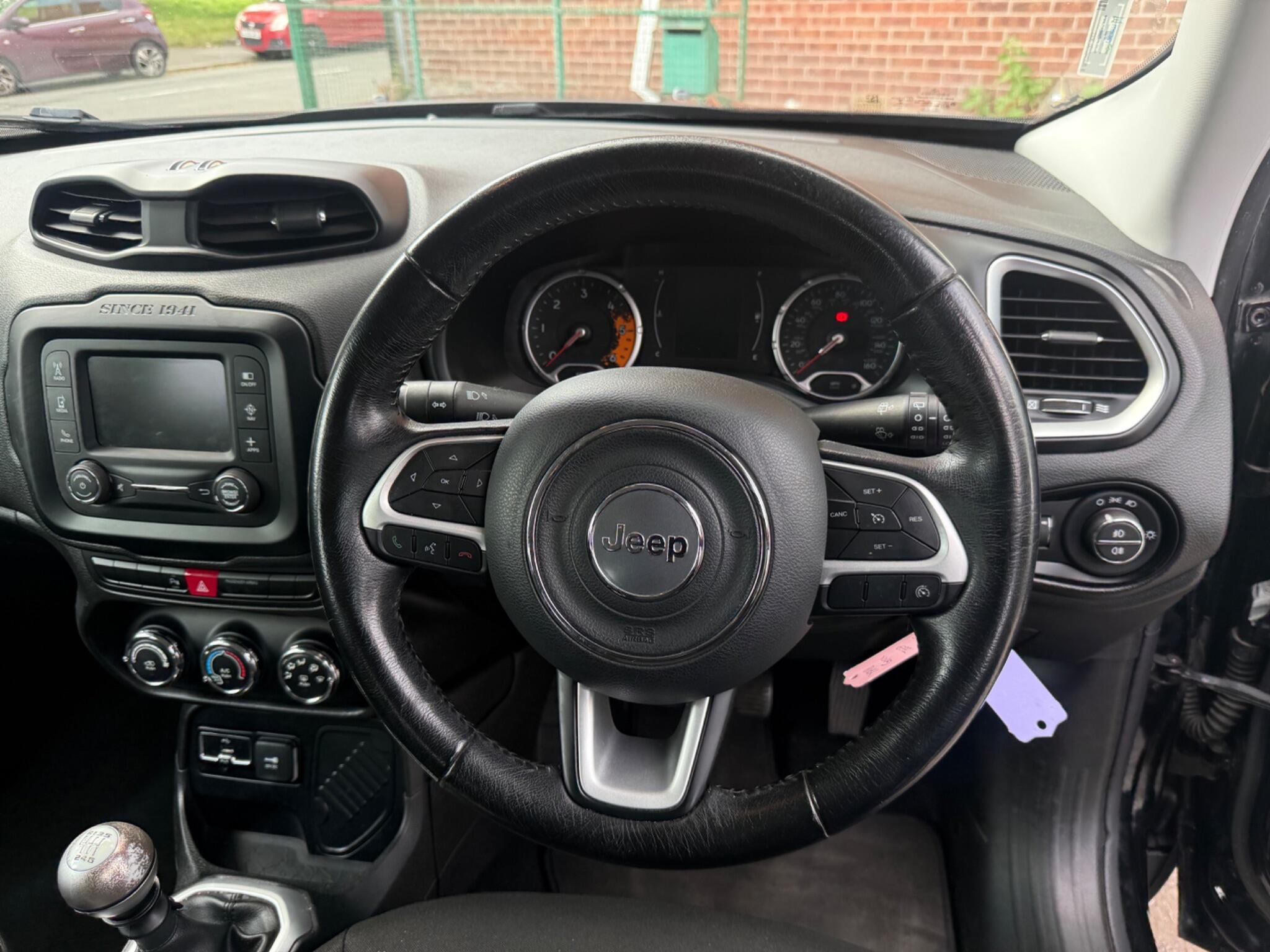 Jeep Renegade - Image 15