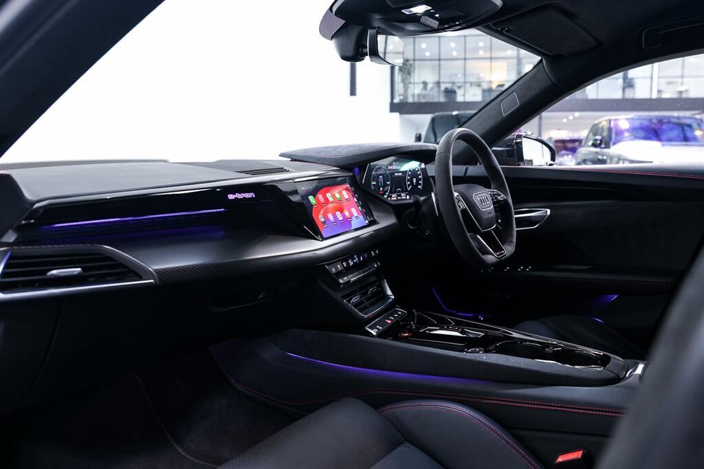 Audi RS e-tron GT - Image 16