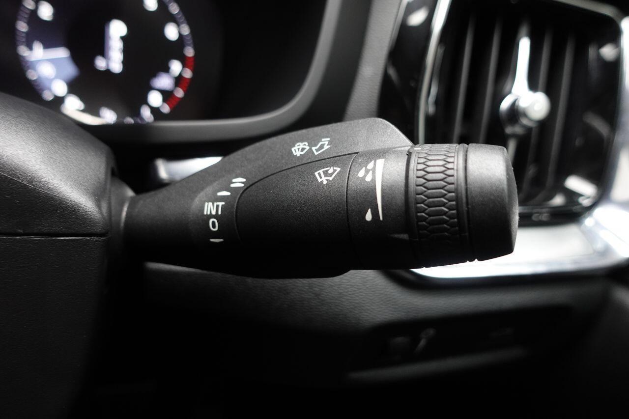 Volvo S60 - Image 48