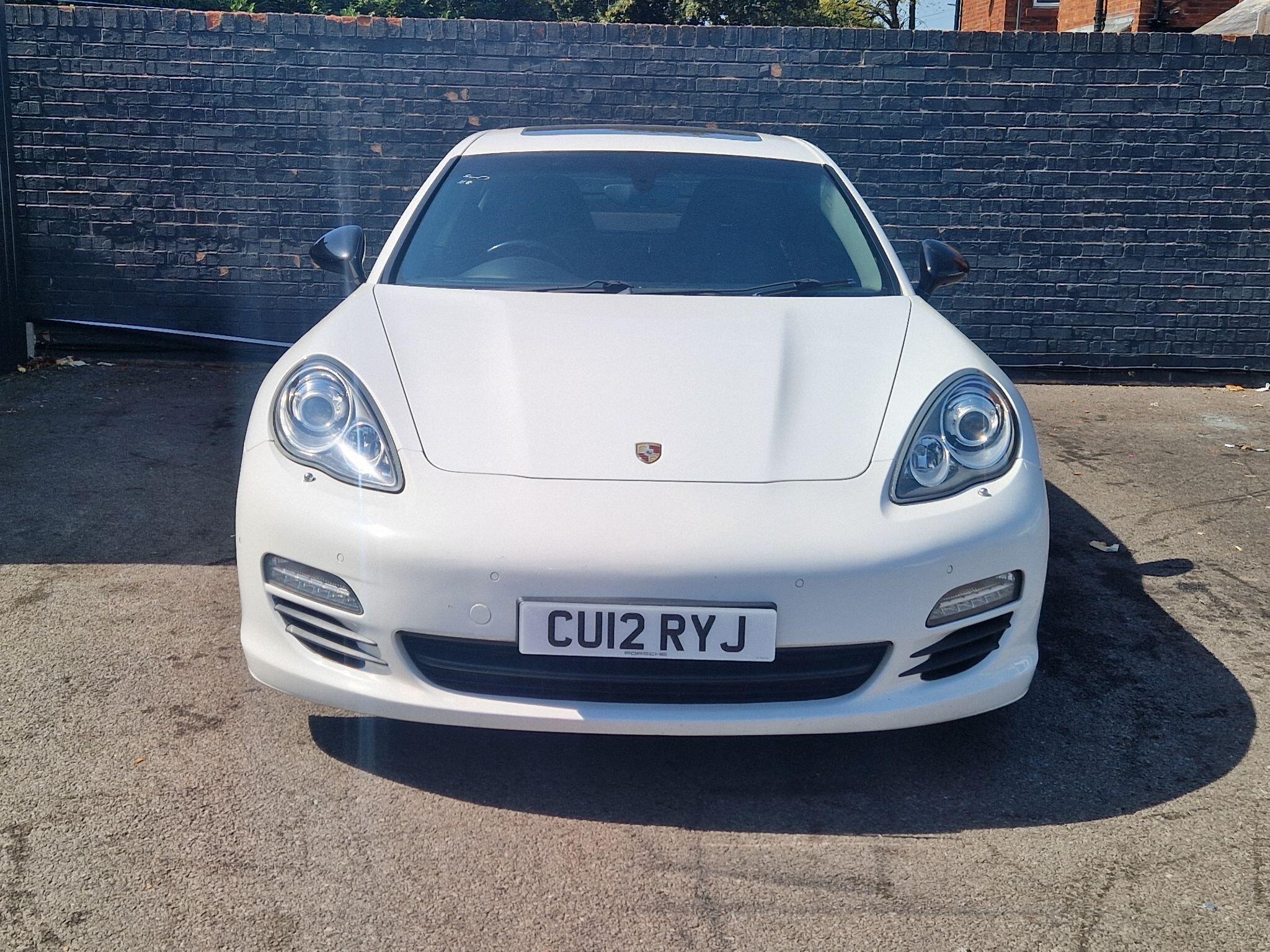 Porsche Panamera - Image 4