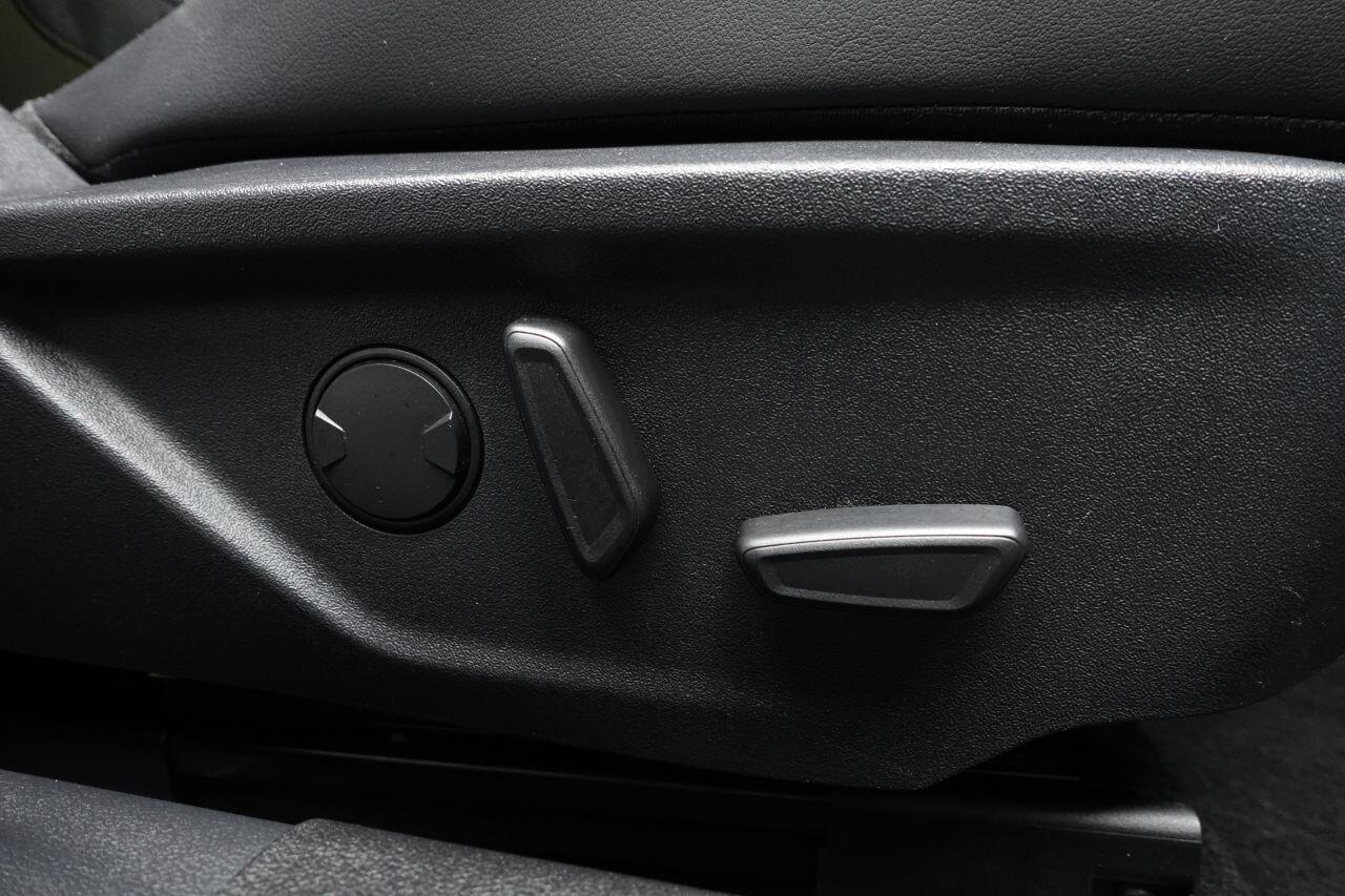 Ford Focus - Image 20