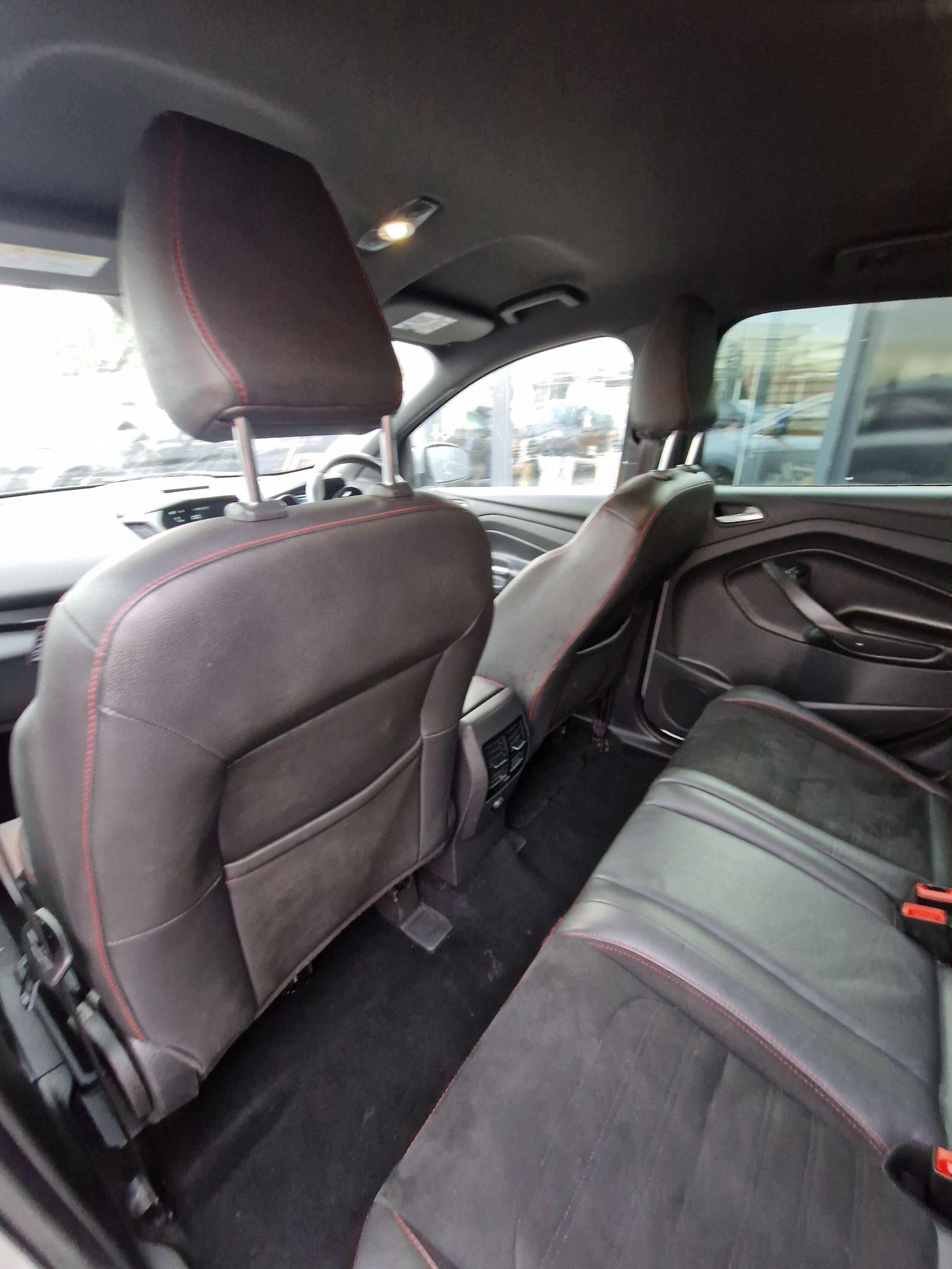 Ford Kuga - Image 38