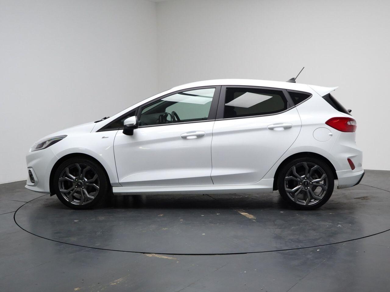 Ford Fiesta - Image 8