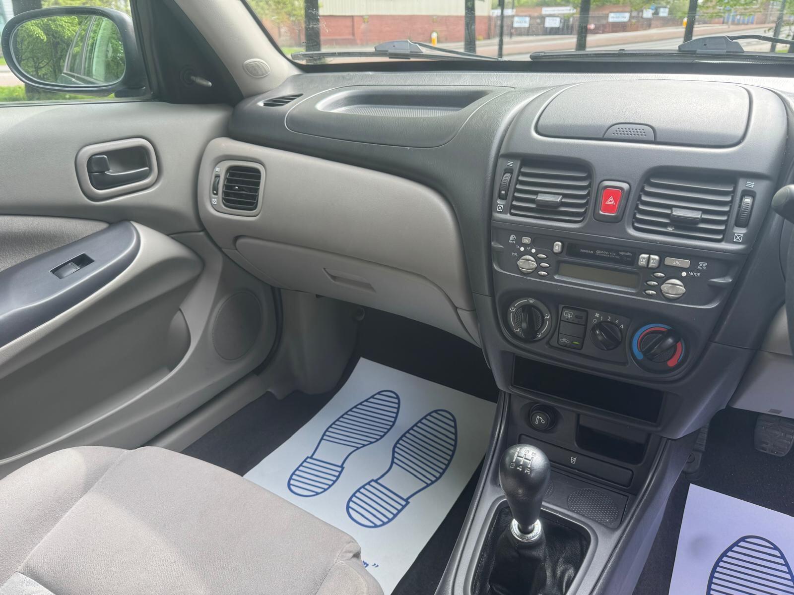 Nissan Almera - Image 6