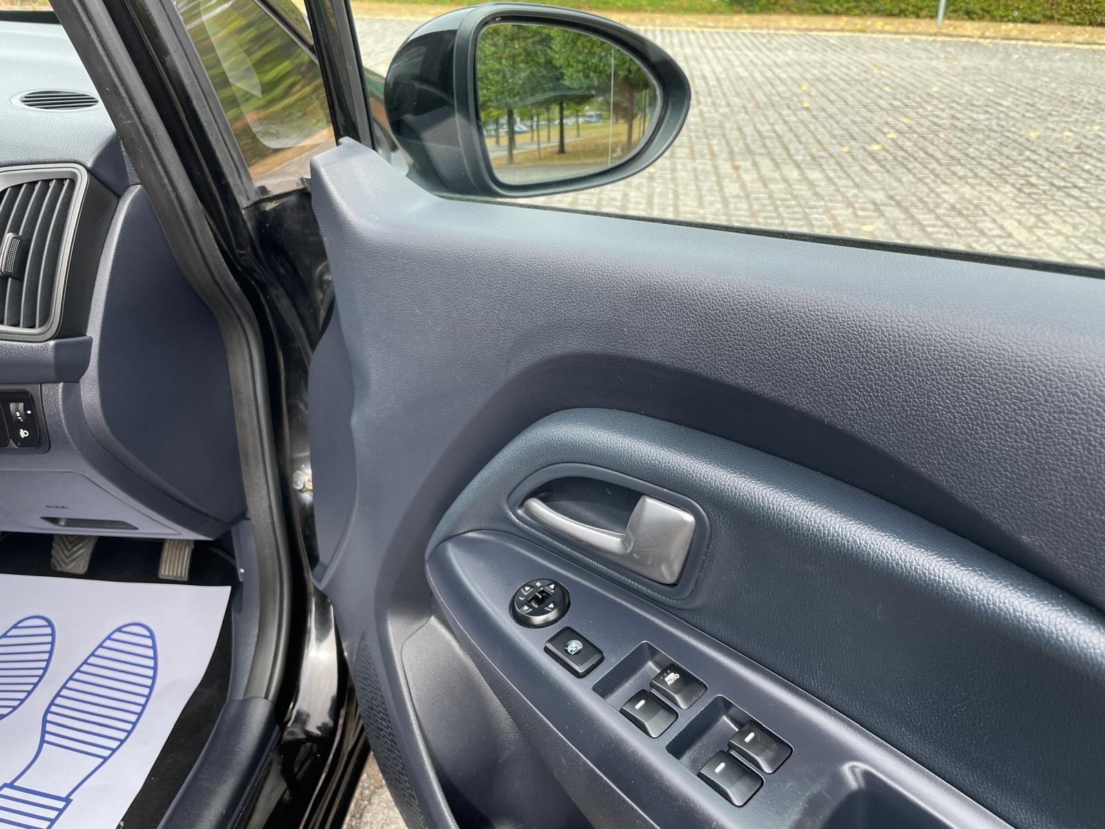 Kia Rio - Image 15