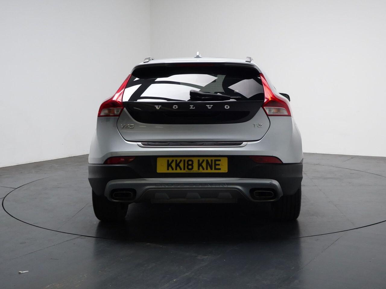 Volvo V40 CROSS COUNTRY - Image 11