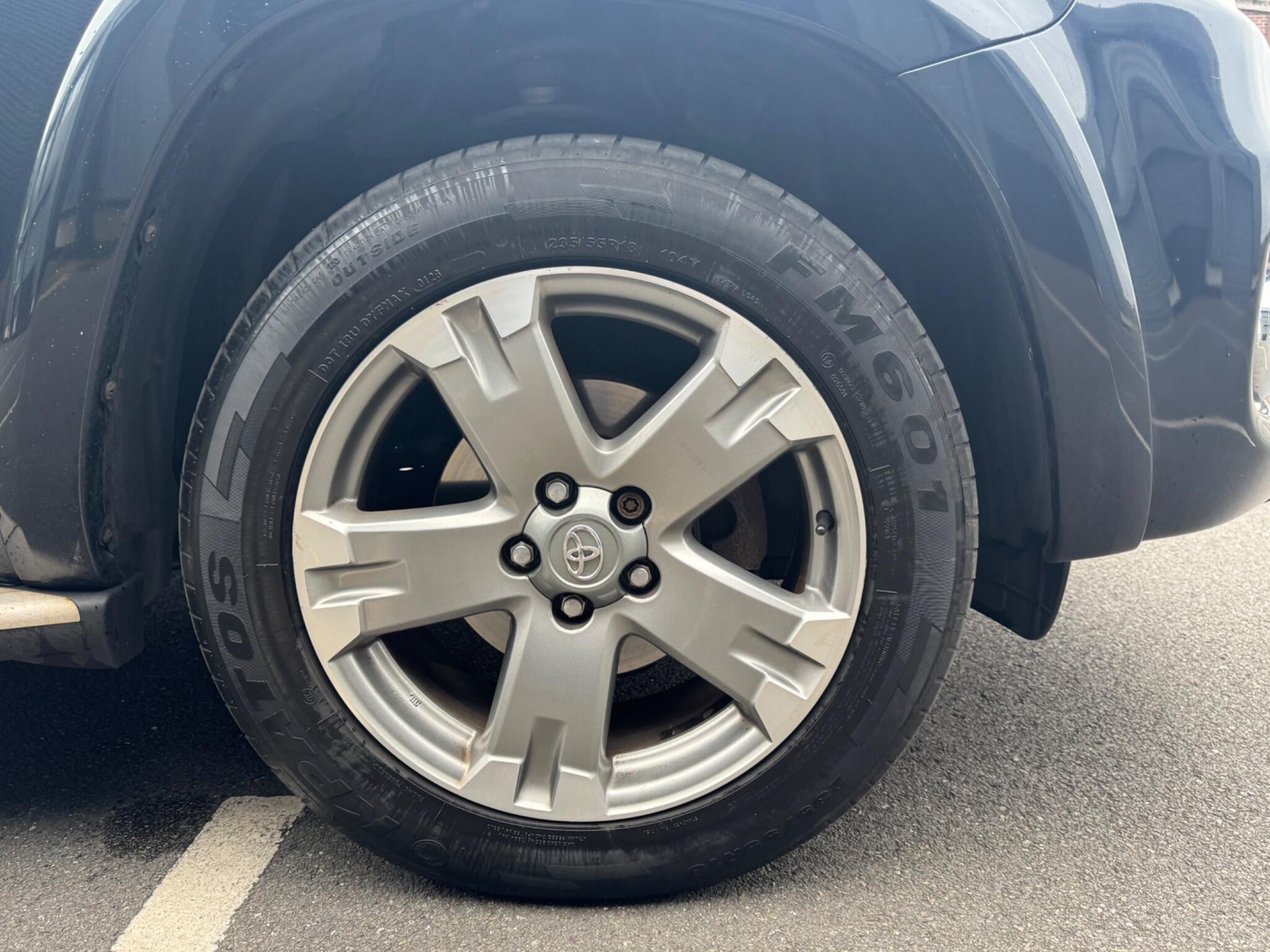 Toyota RAV4 - Image 11
