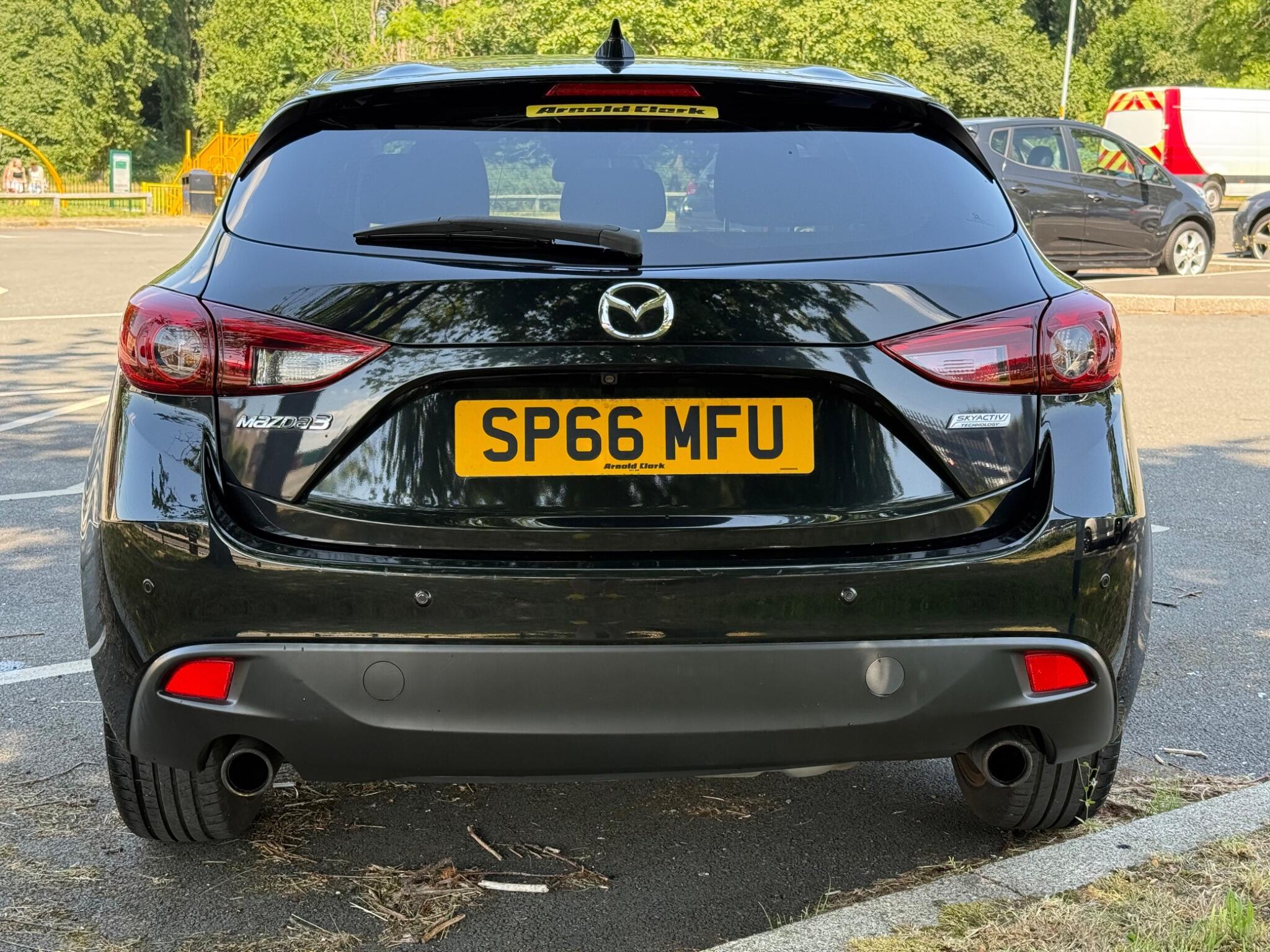 Mazda MAZDA3 - Image 4