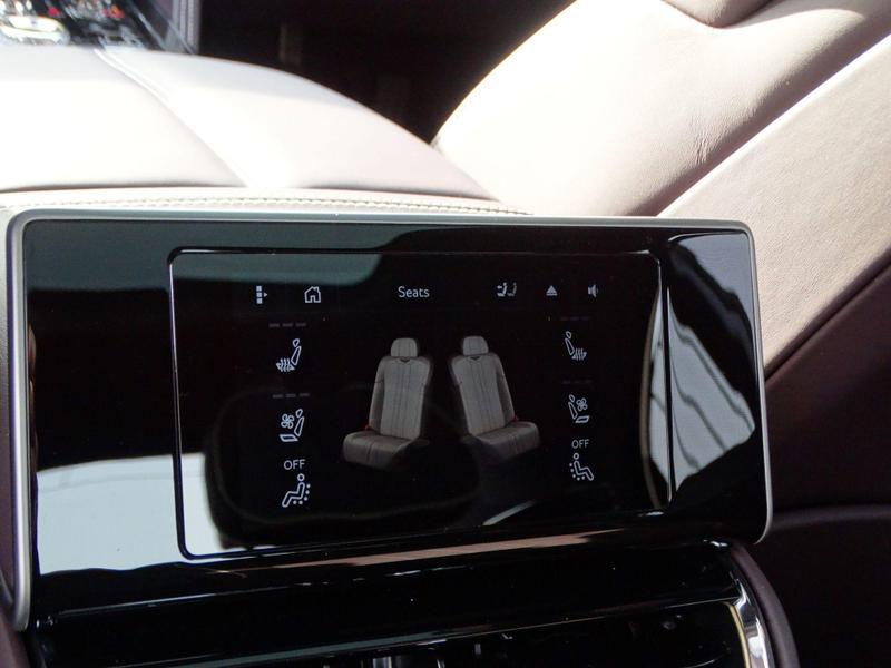 Bentley Flying Spur - Image 15