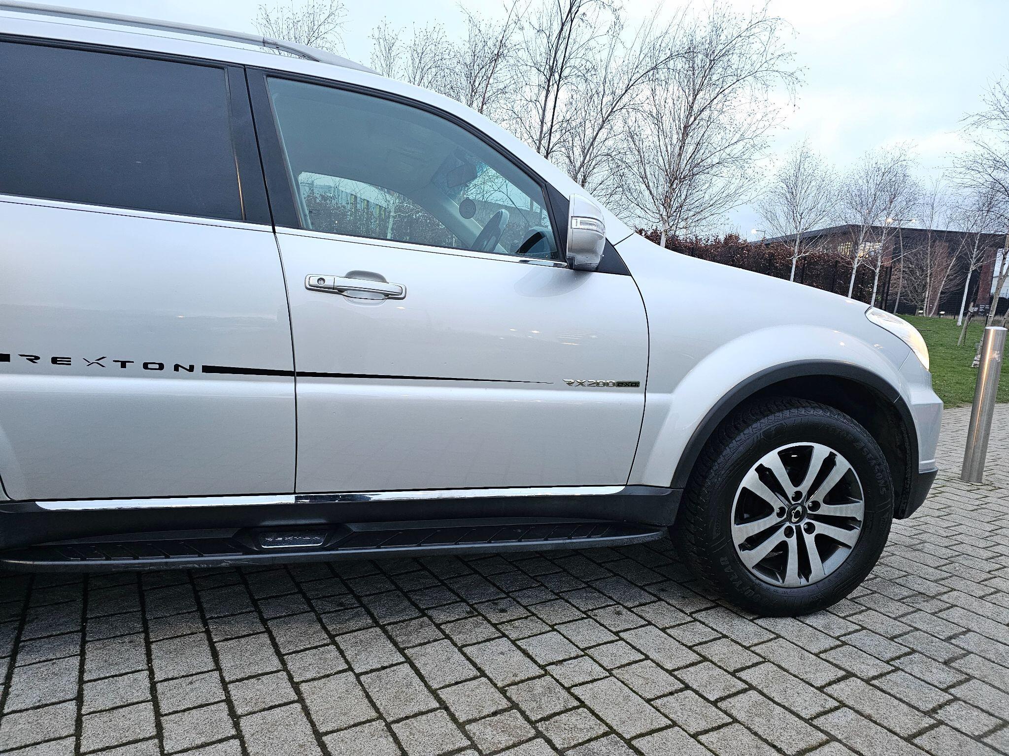 Ssangyong Rexton - Image 8