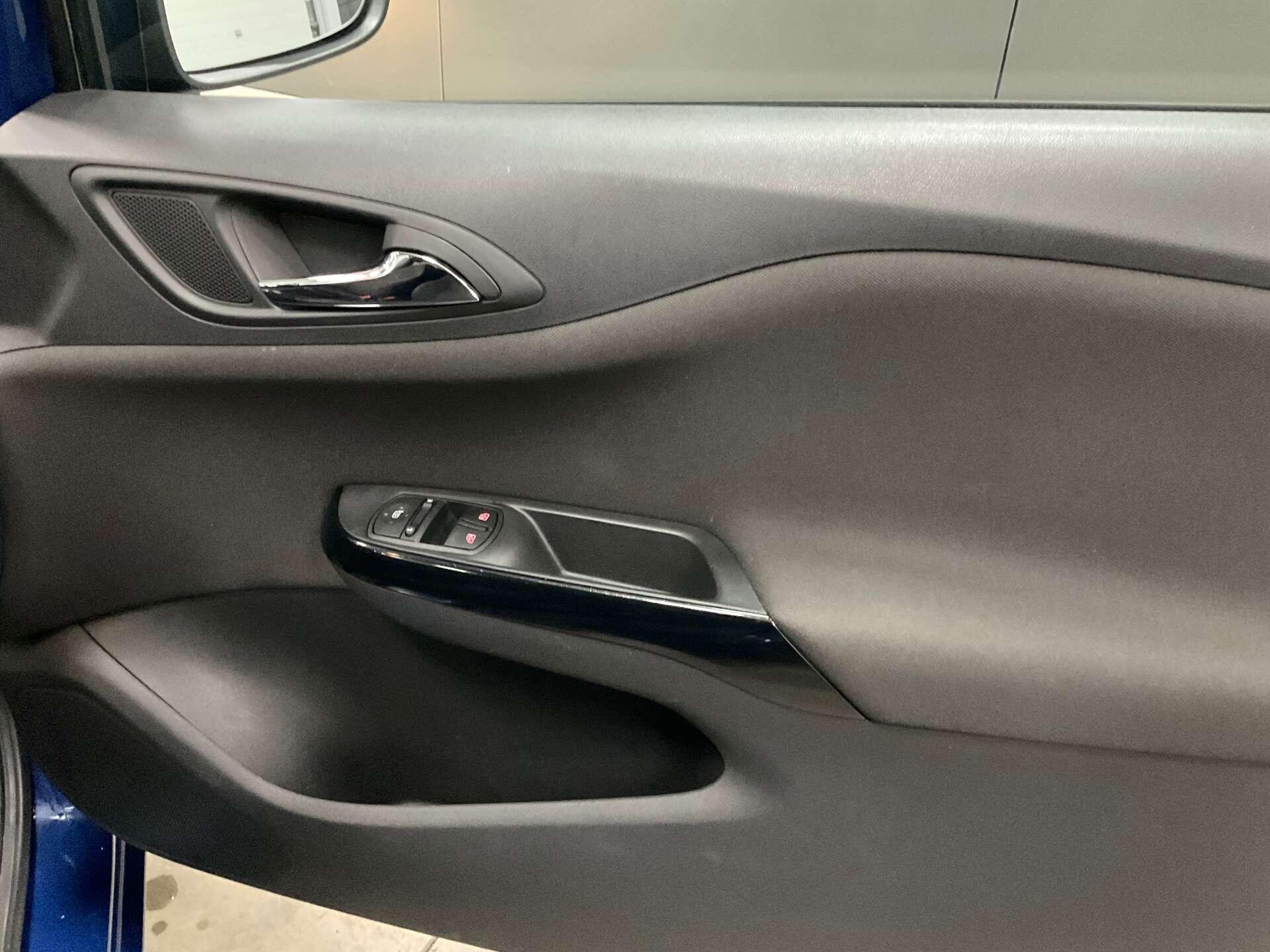 Vauxhall Corsa - Image 16