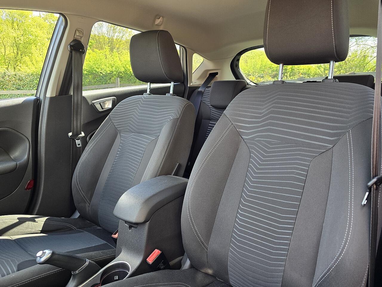 Ford Fiesta - Image 2