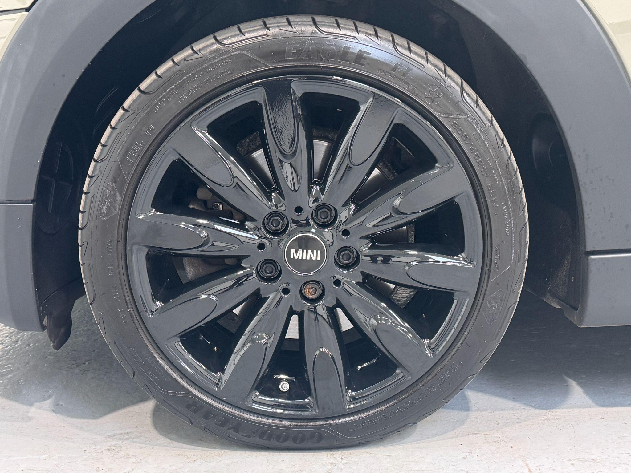 MINI Hatch - Image 26