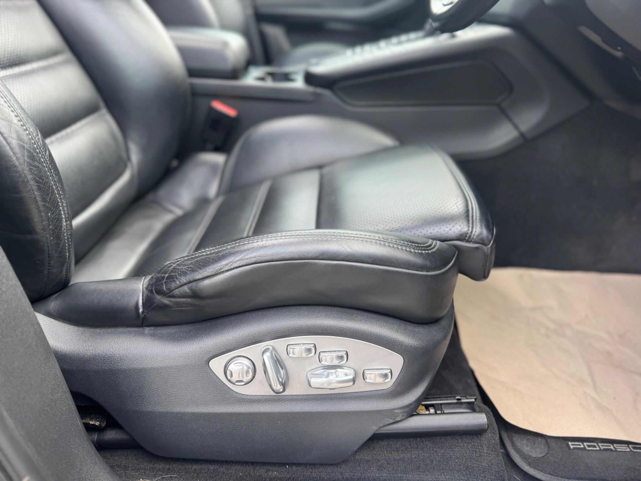 Porsche Macan - Image 56