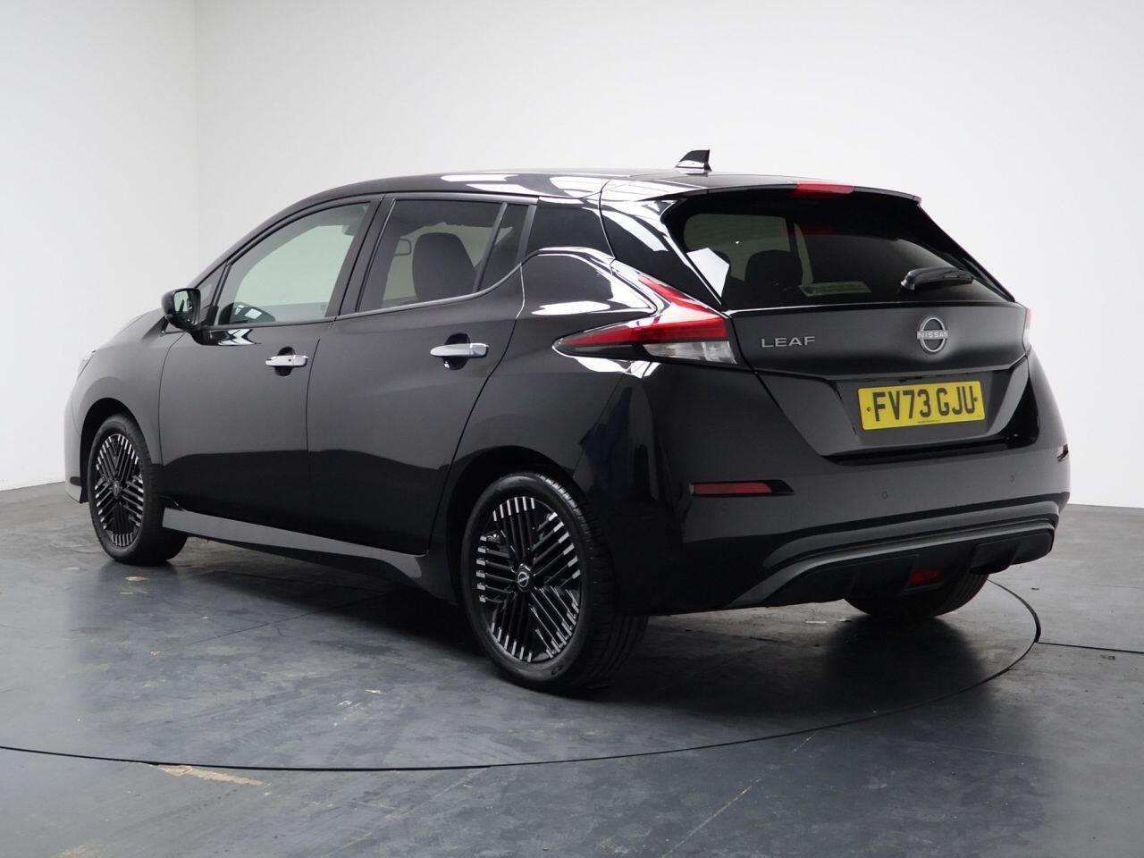 Nissan Leaf - Image 8