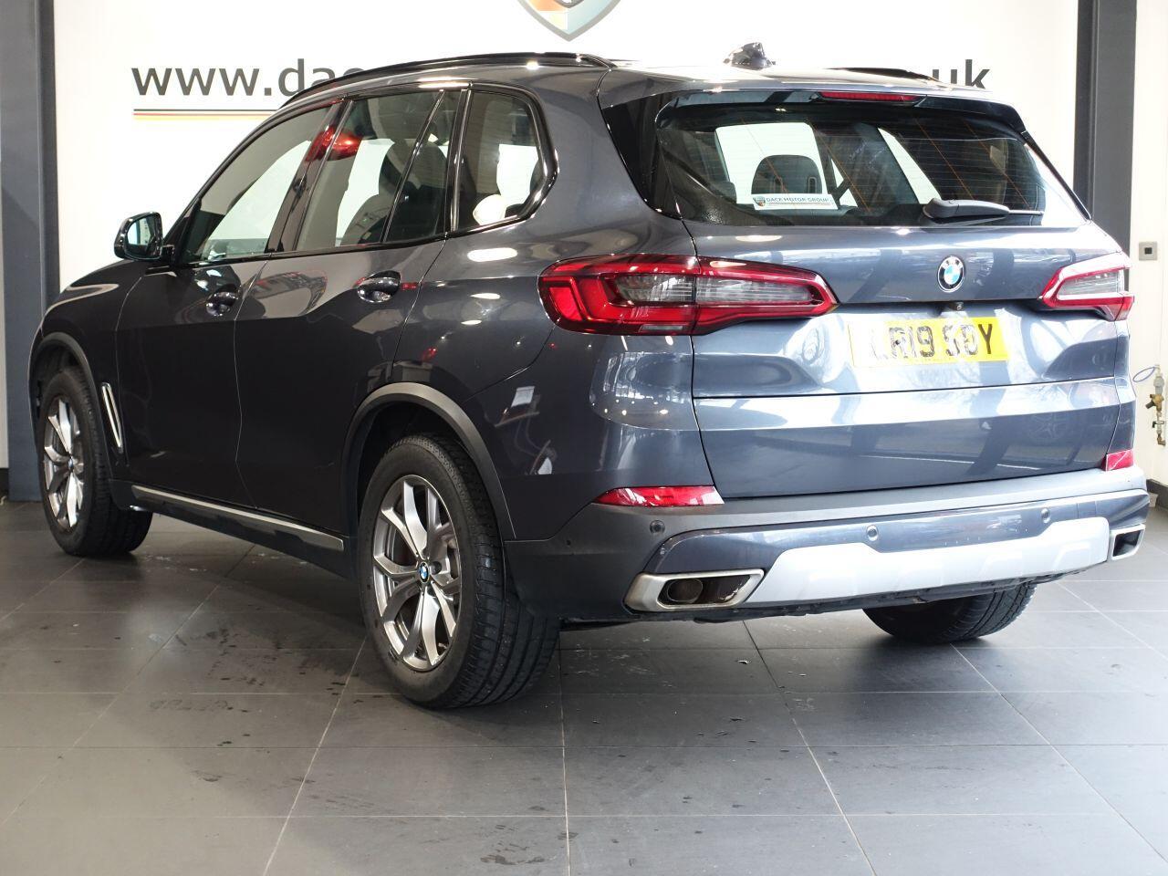 BMW X5 - Image 11