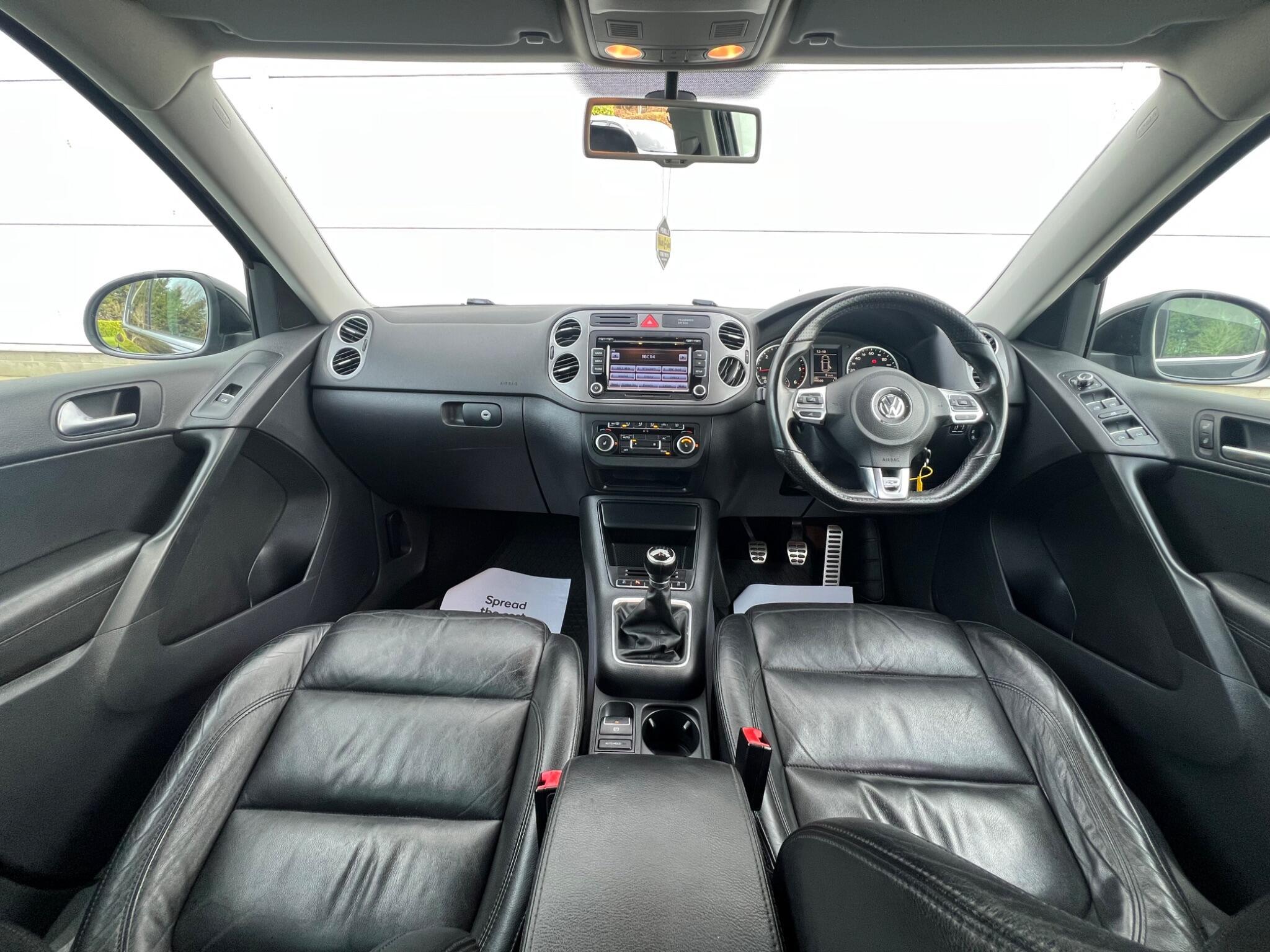 Volkswagen Tiguan - Image 22