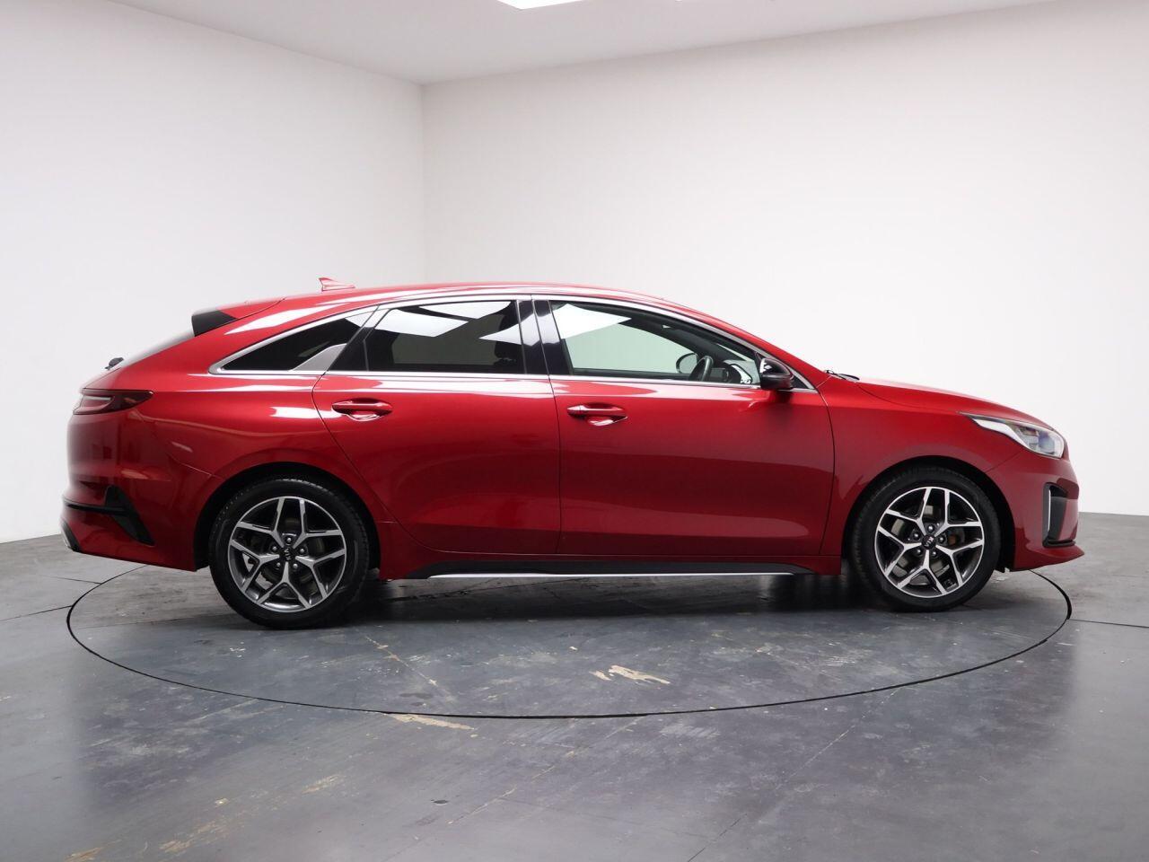 Kia ProCeed - Image 14