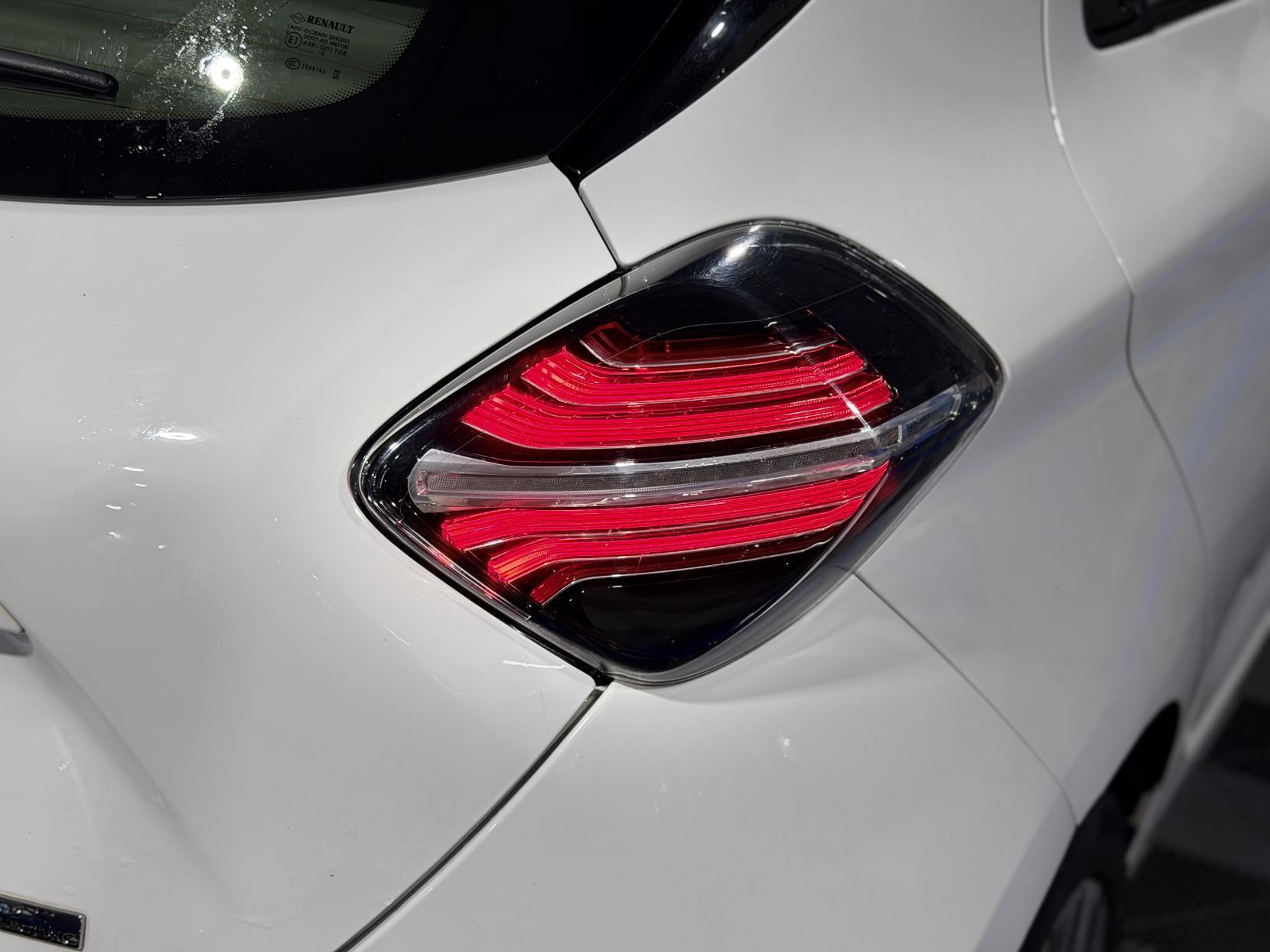 Renault Zoe - Image 12