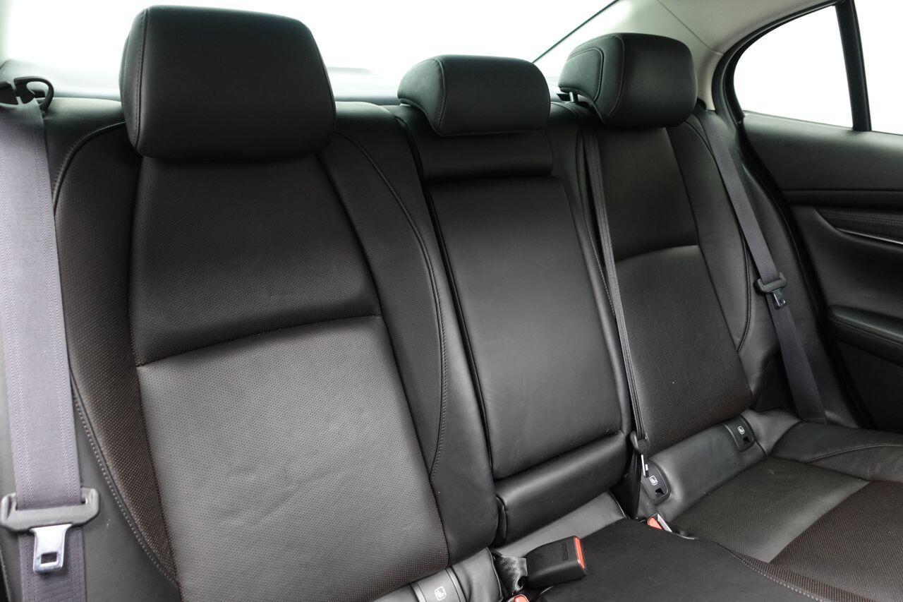 Mazda MAZDA3 - Image 20