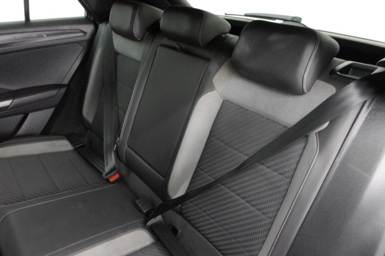 Volkswagen T-Roc - Image 20