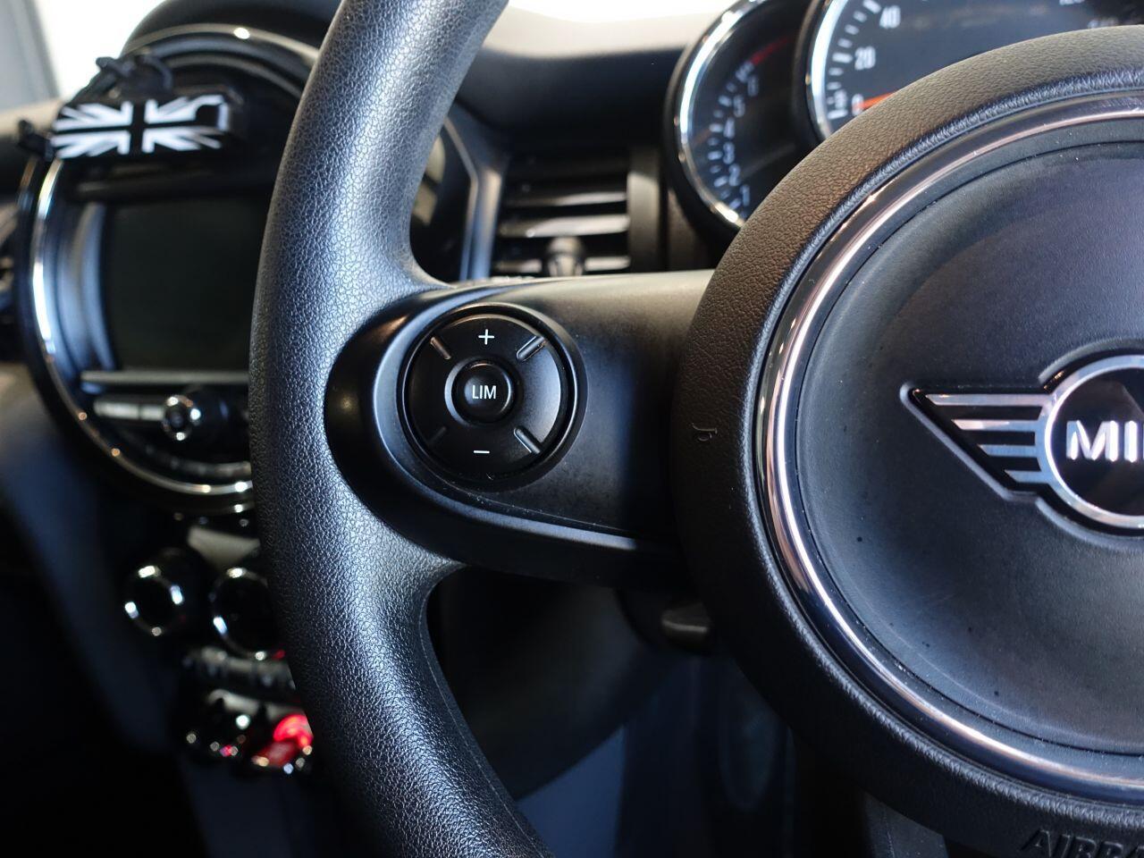 MINI Hatch - Image 18