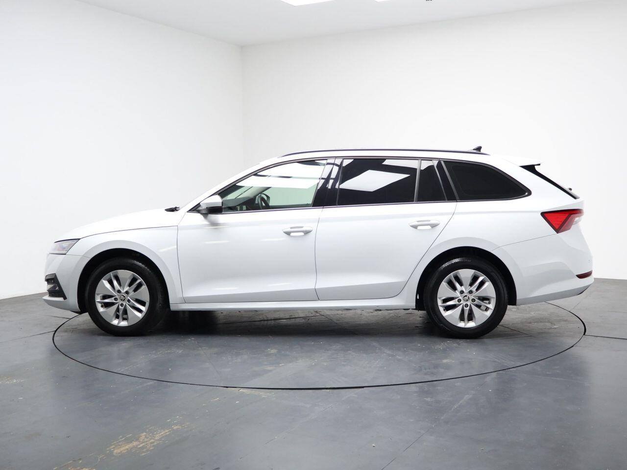 Skoda Octavia - Image 8
