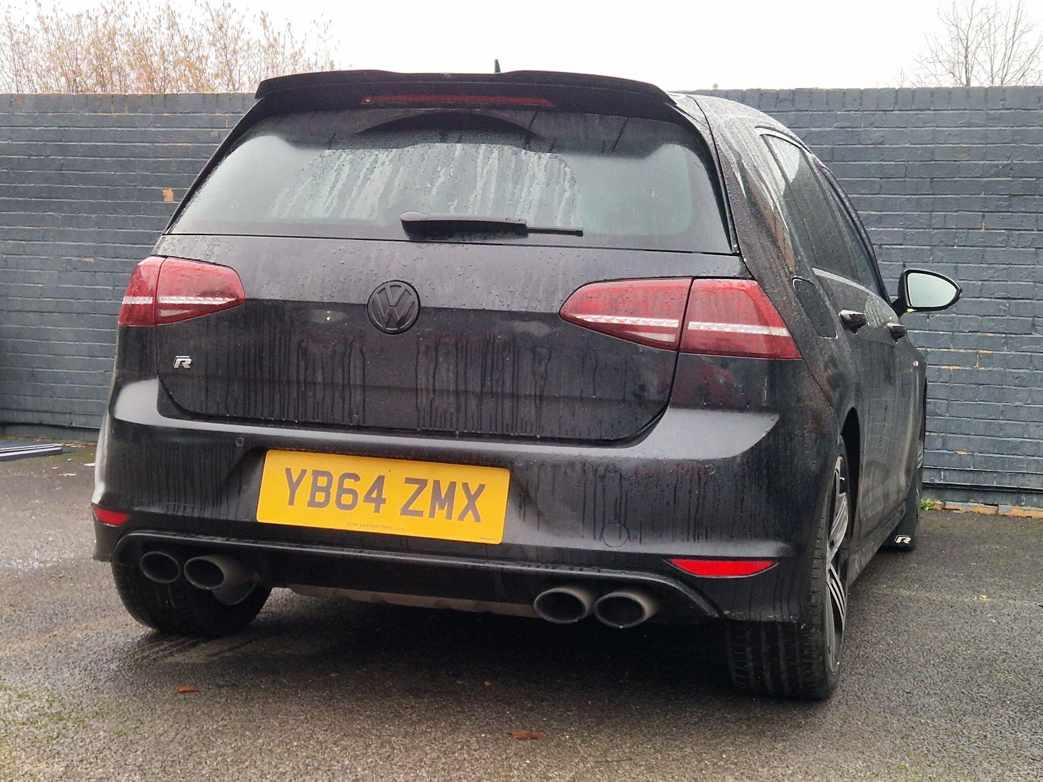 Volkswagen Golf - Image 22