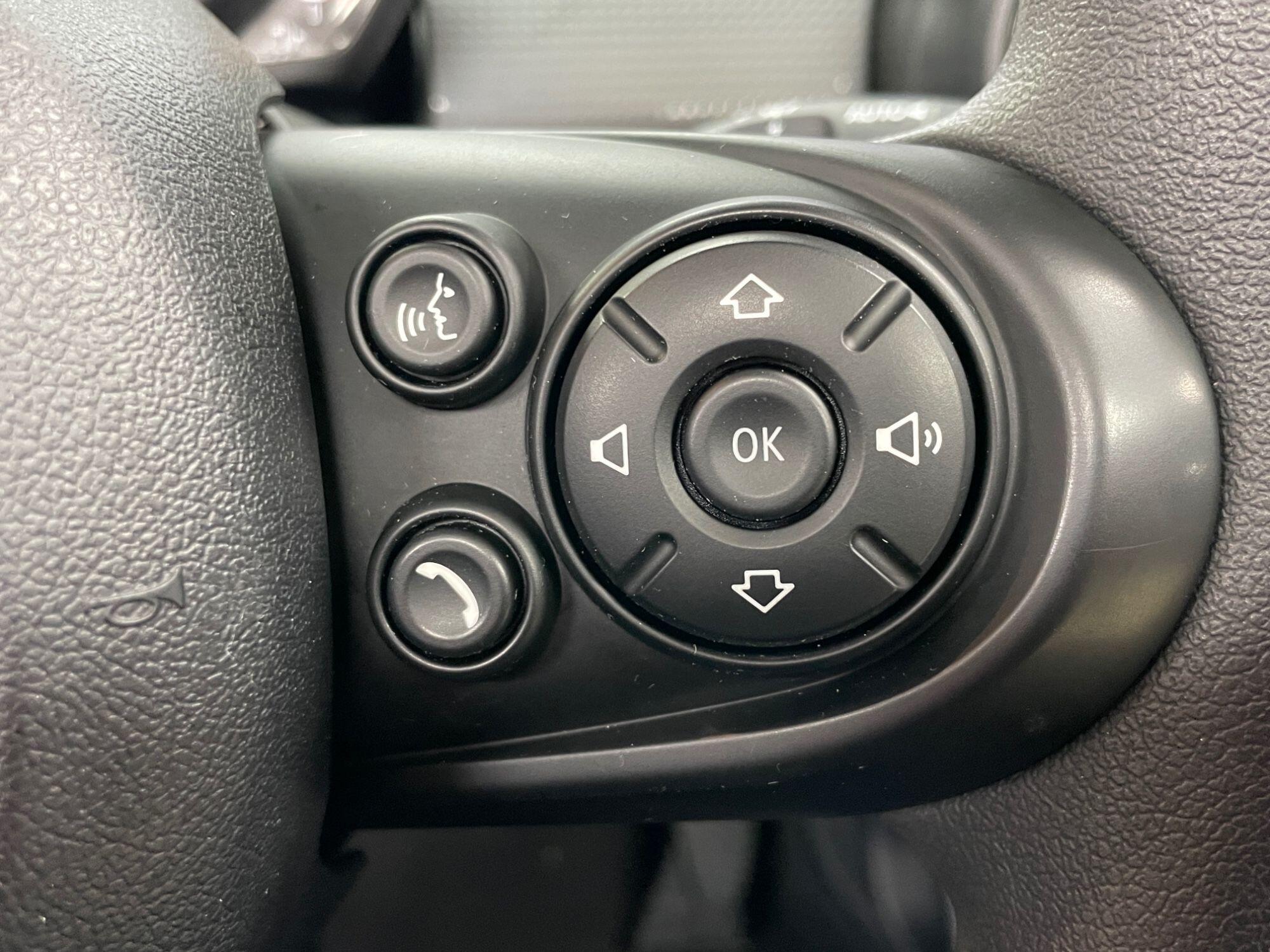 MINI Convertible - Image 43