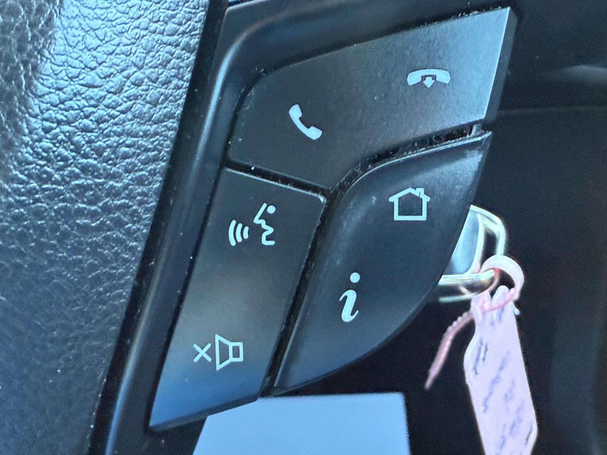 Ford Mondeo - Image 28