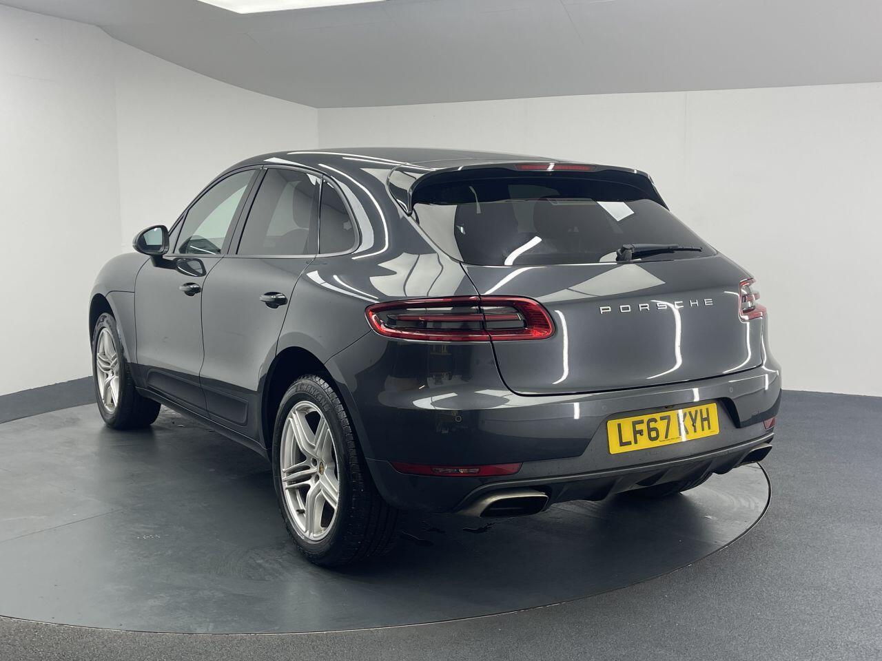 Porsche Macan - Image 14