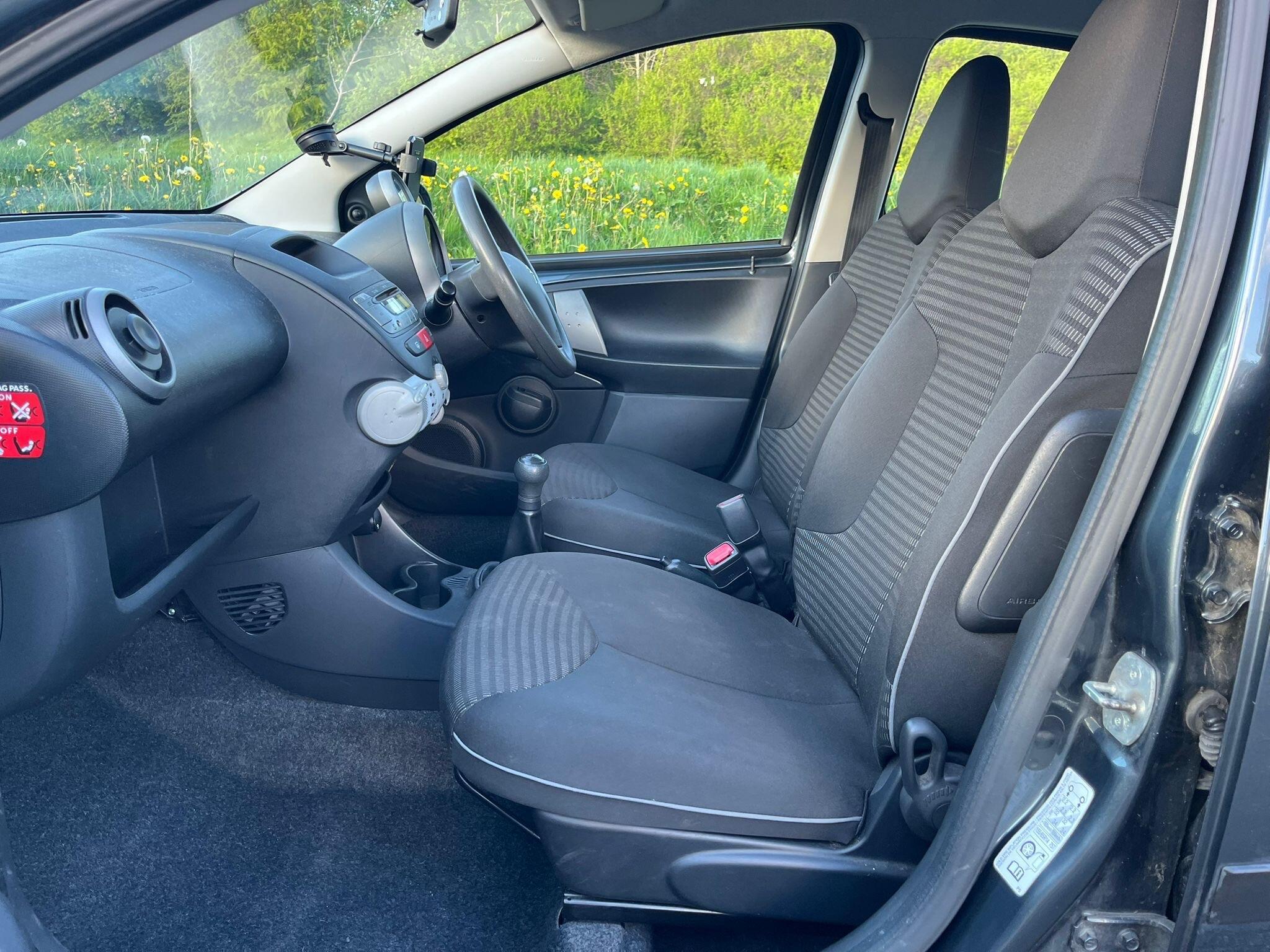 Peugeot 107 - Image 2