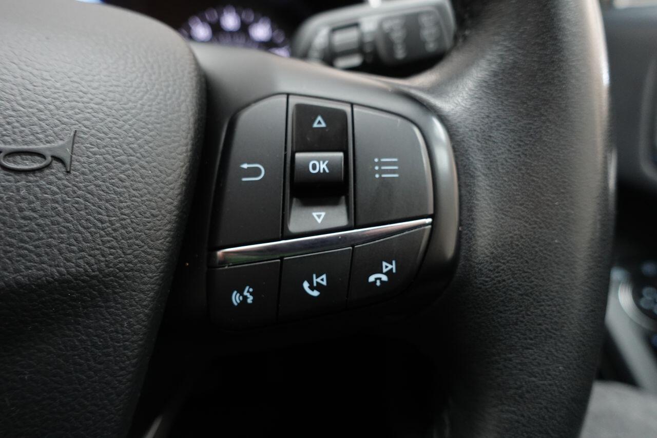 Ford Focus - Image 36