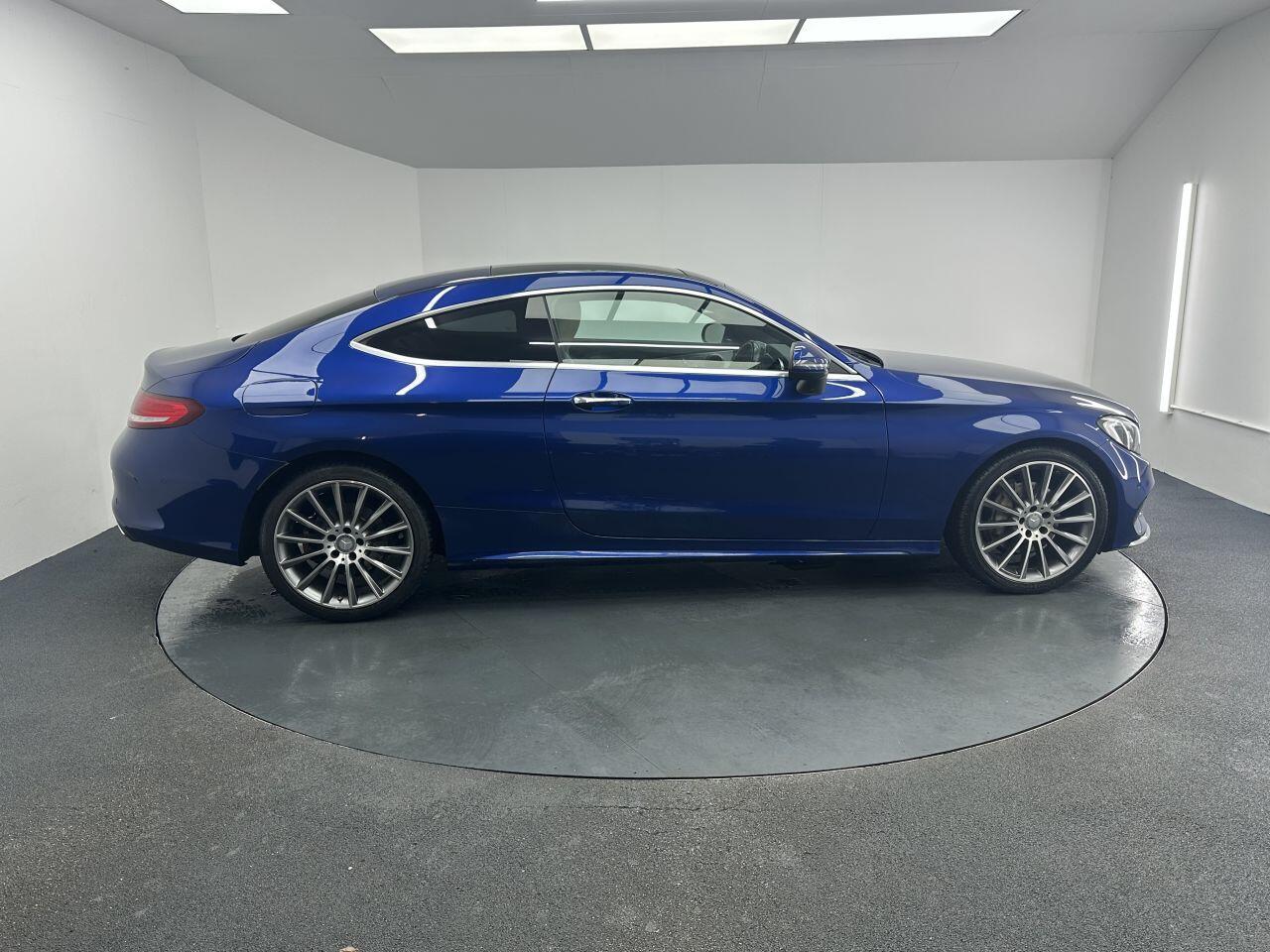 Mercedes C-Class - Image 11