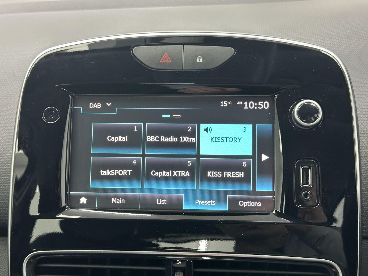 Renault Clio - Image 26