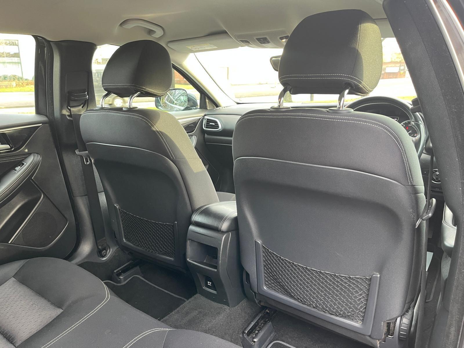 Infiniti Q30 - Image 22