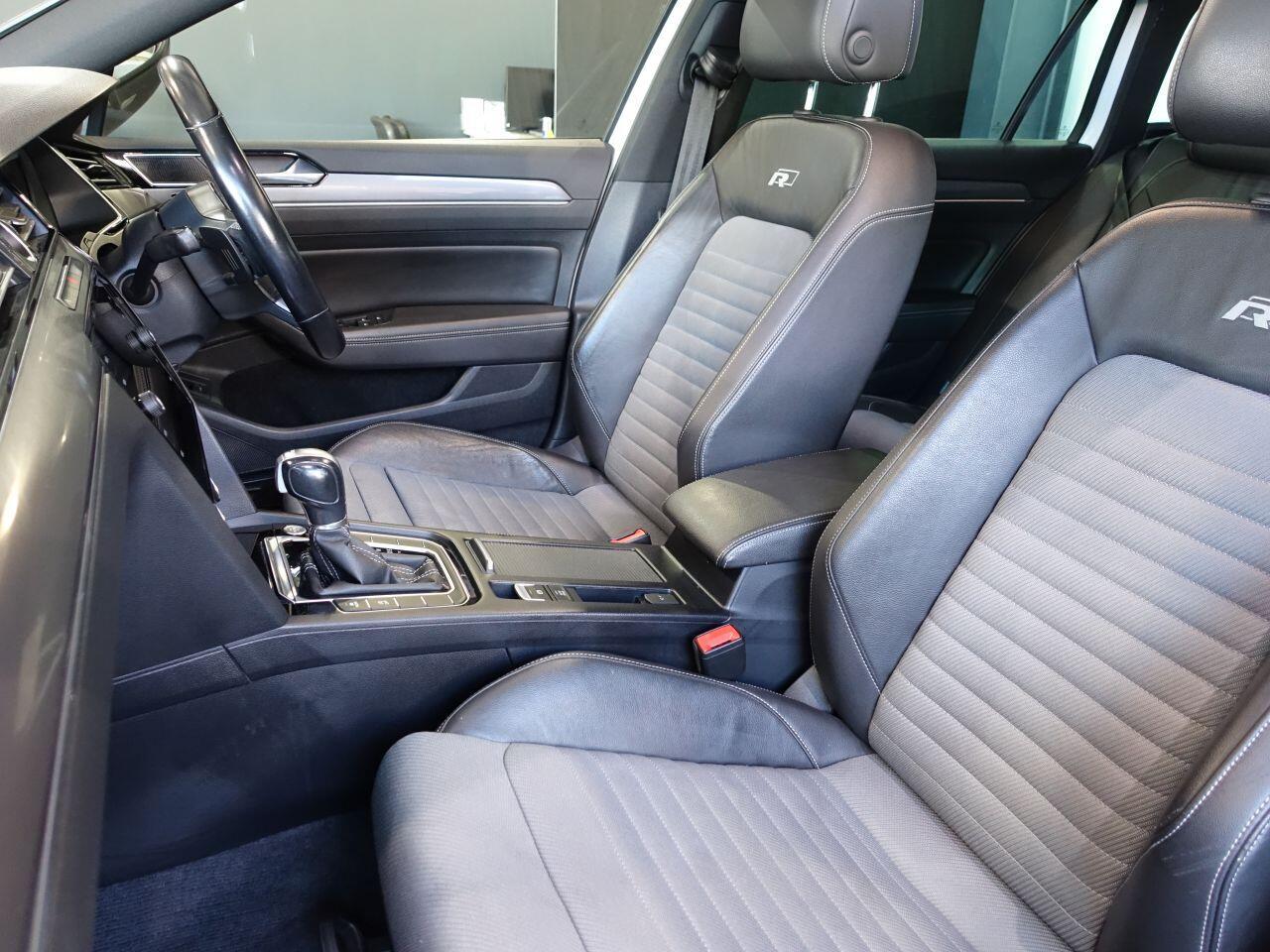 Volkswagen Passat - Image 19