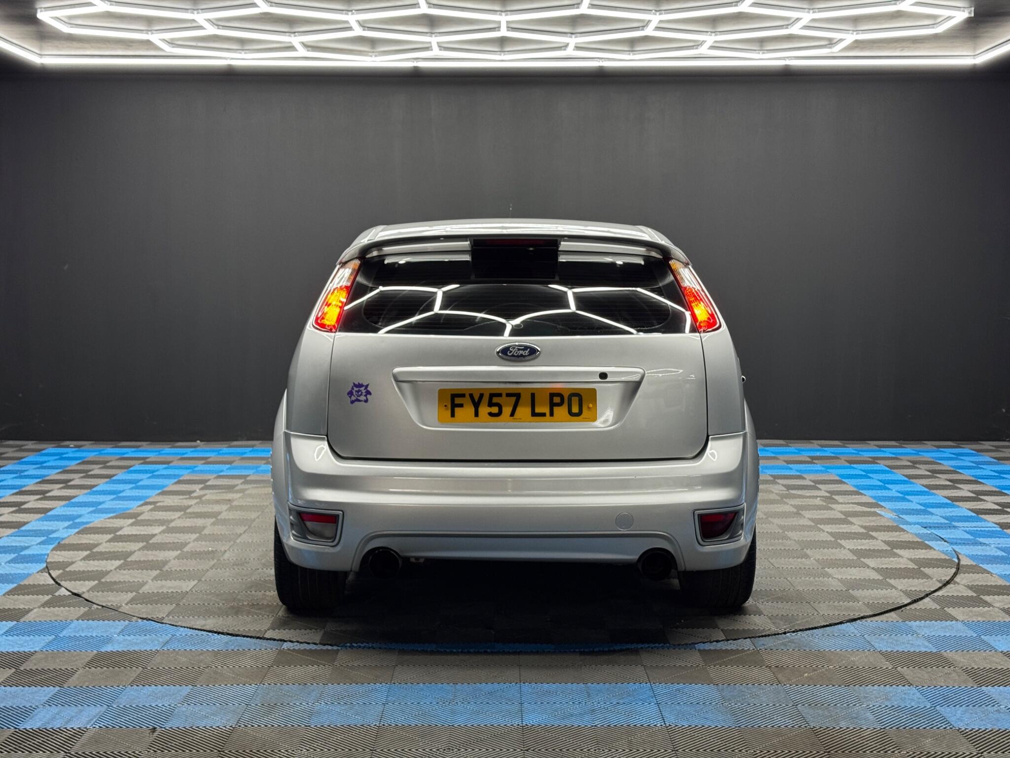 Ford Focus - Image 6