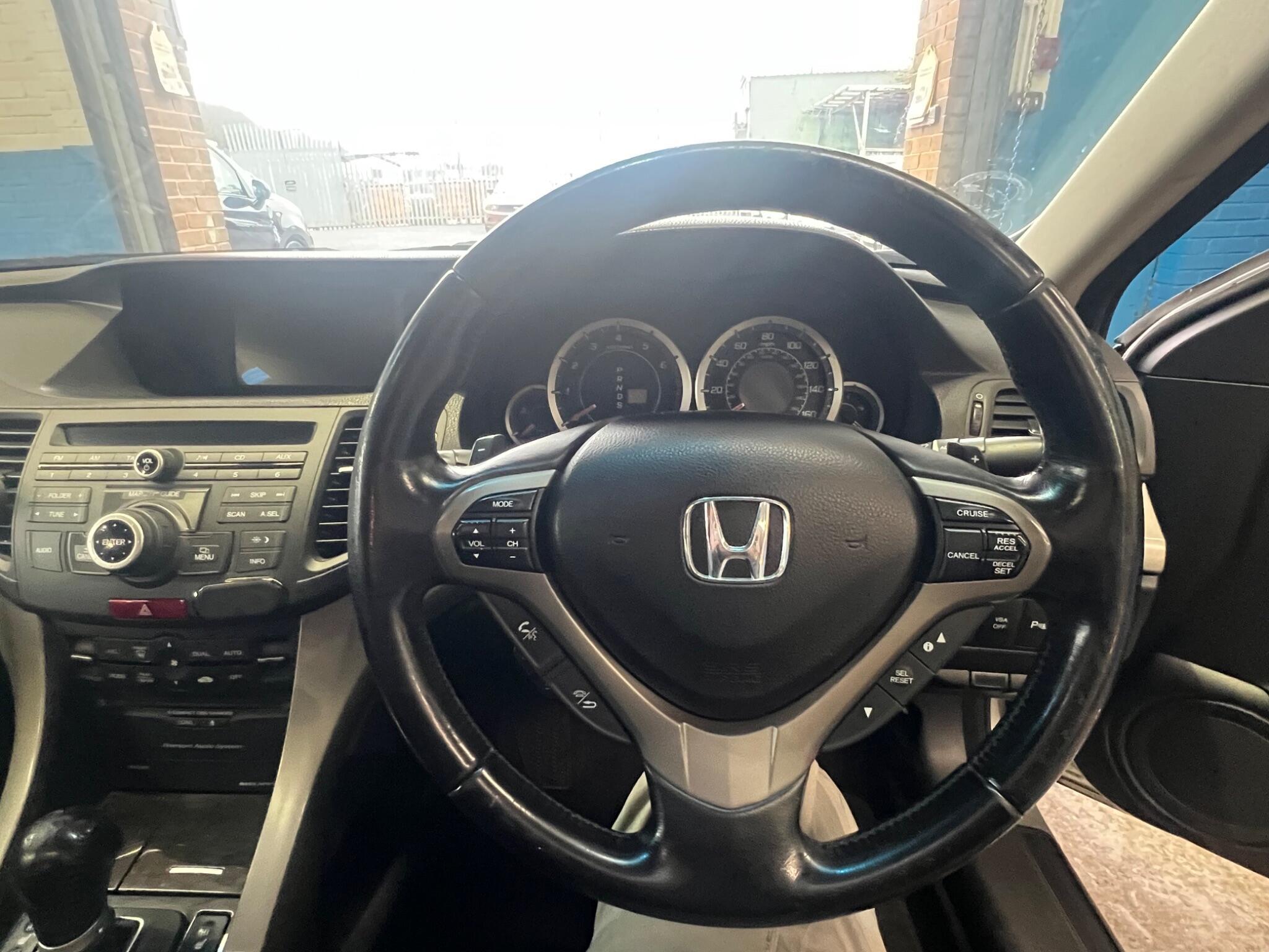 Honda Accord - Image 27