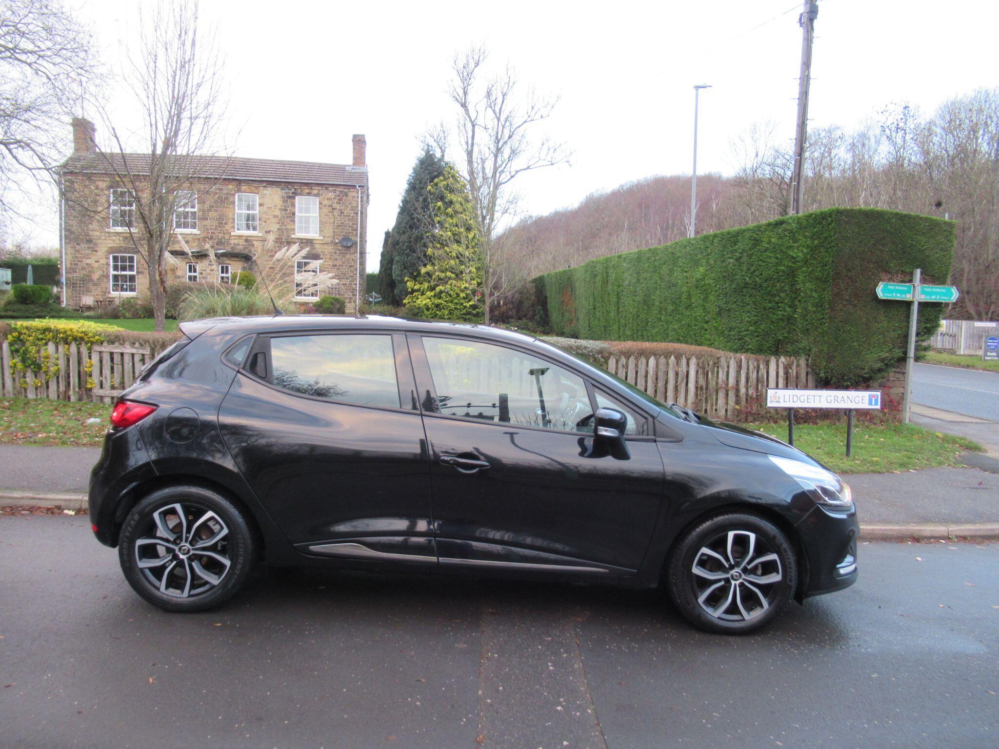 Renault Clio - Image 2