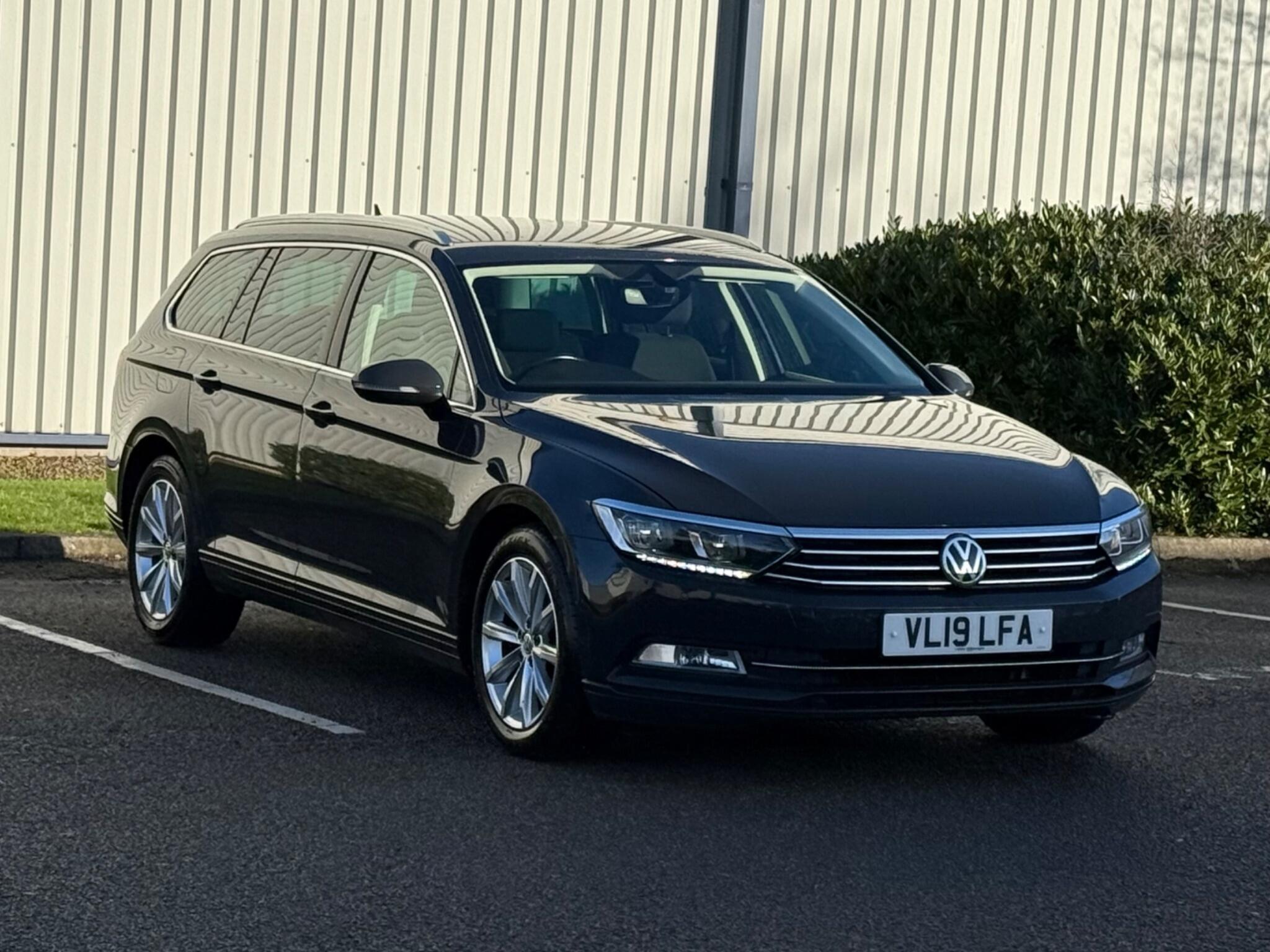 Volkswagen Passat - Image 6