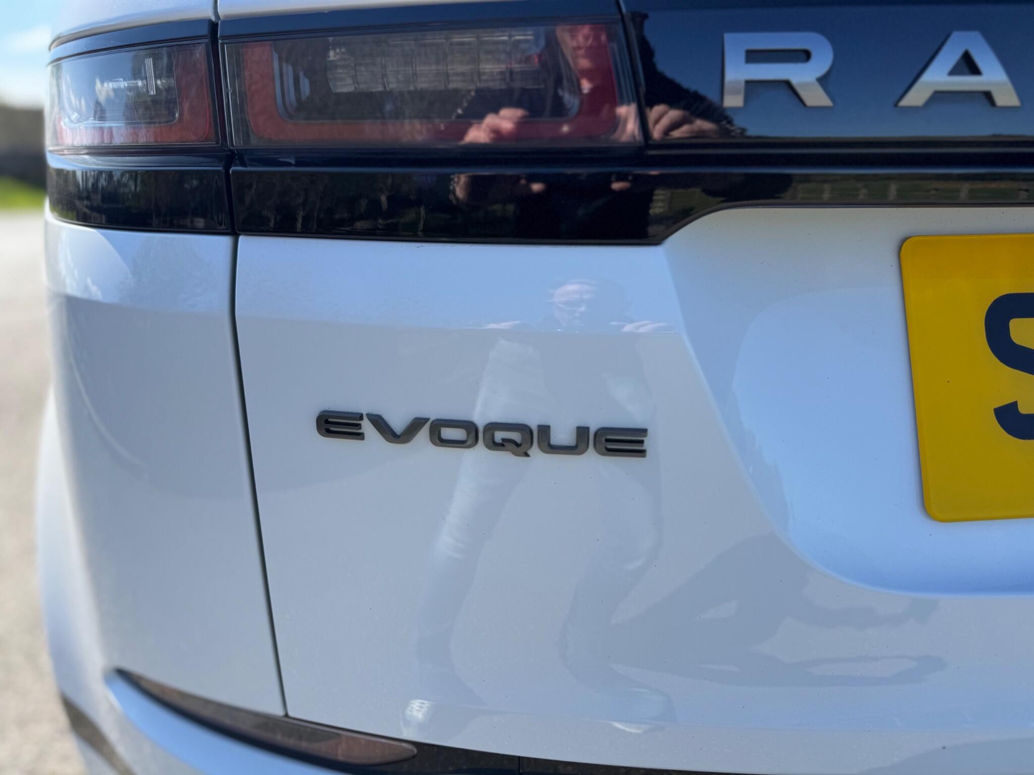 Land Rover Range Rover Evoque - Image 48