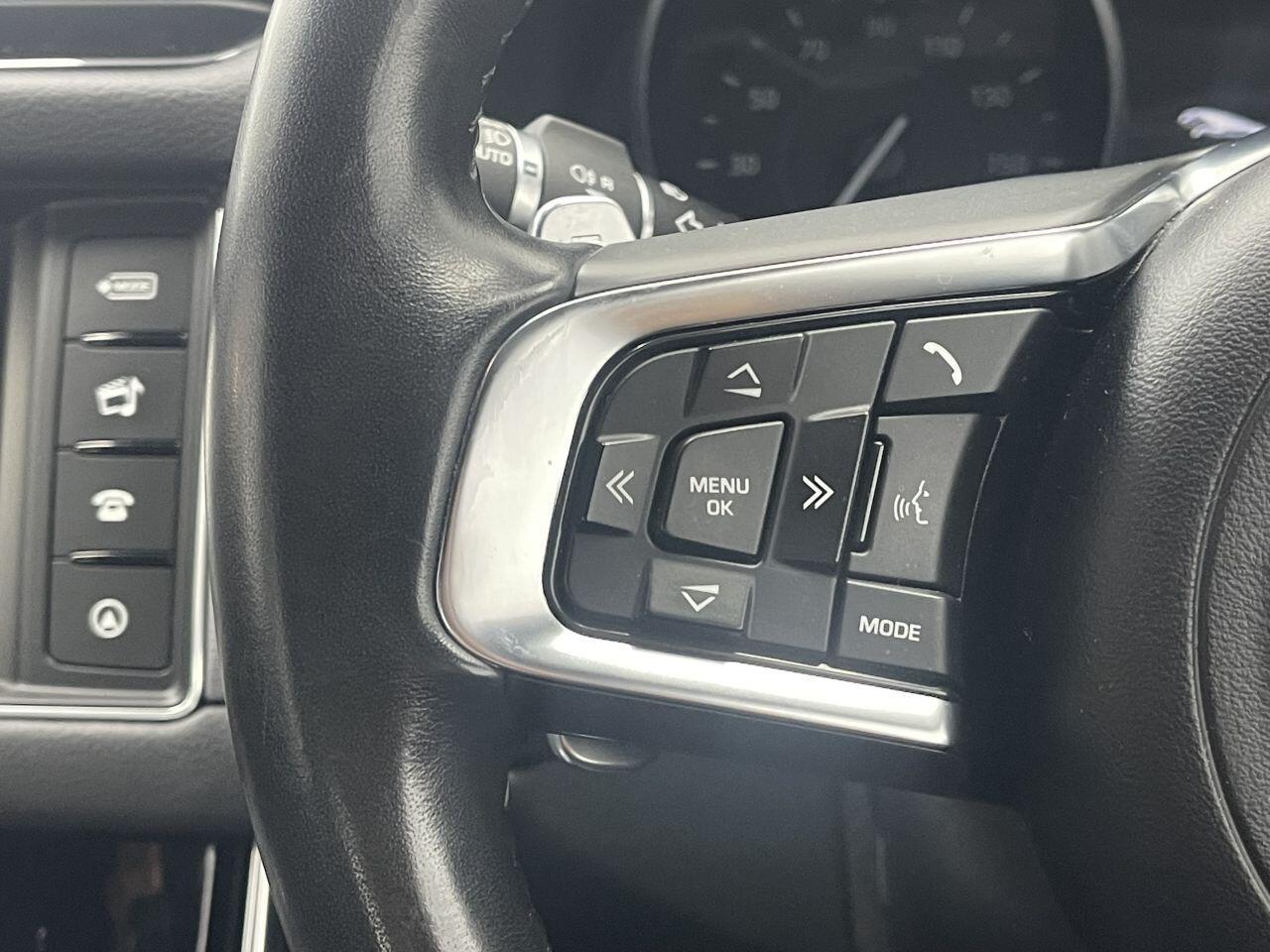 Jaguar XF - Image 23