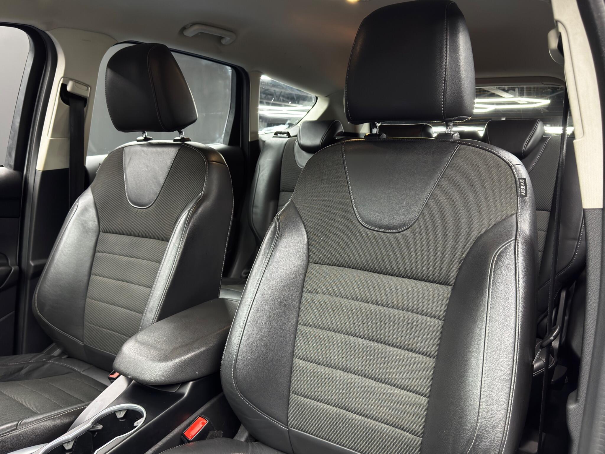 Ford Kuga - Image 14