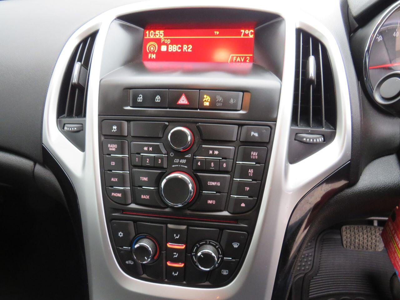 Vauxhall Astra - Image 15