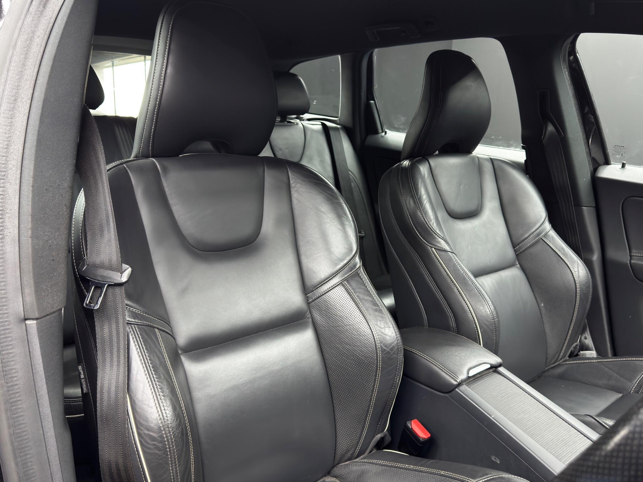 Volvo XC60 - Image 12