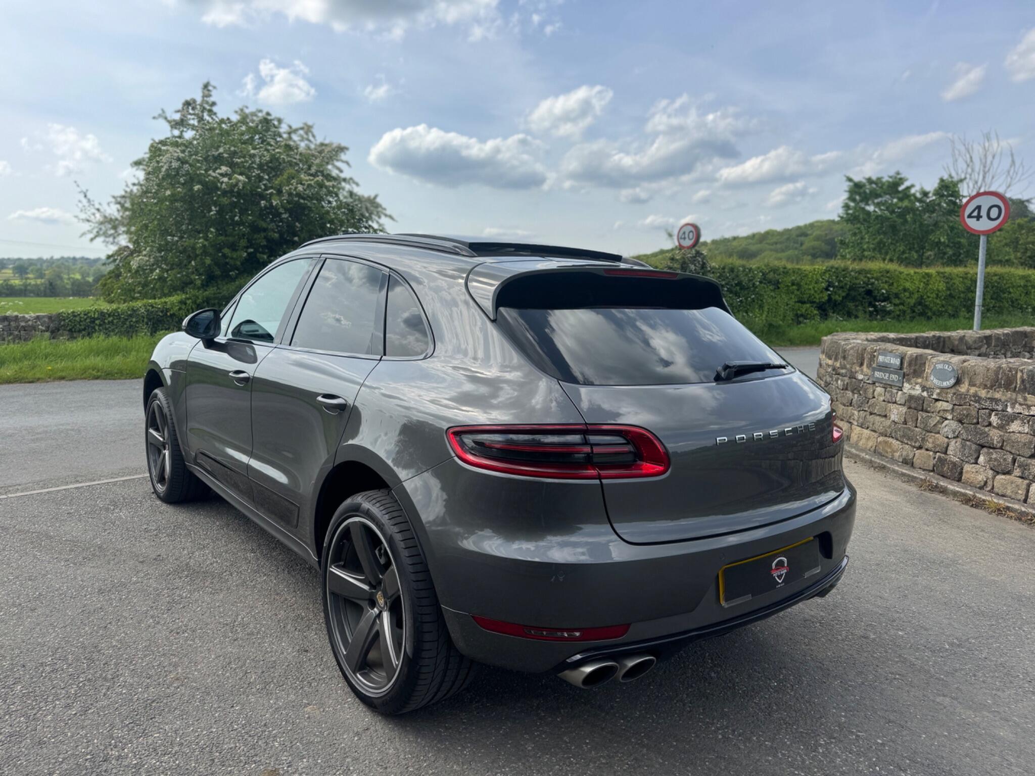 Porsche Macan - Image 11